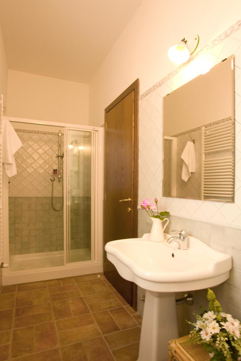Economy Double Room photo 1