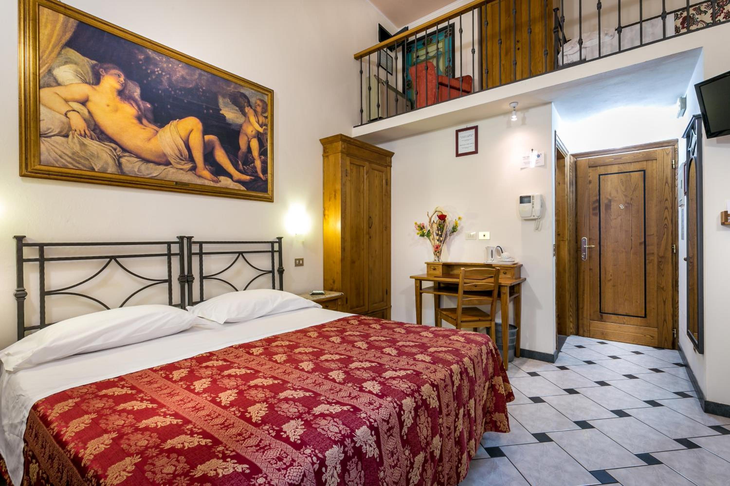Triple Room - Photo 5