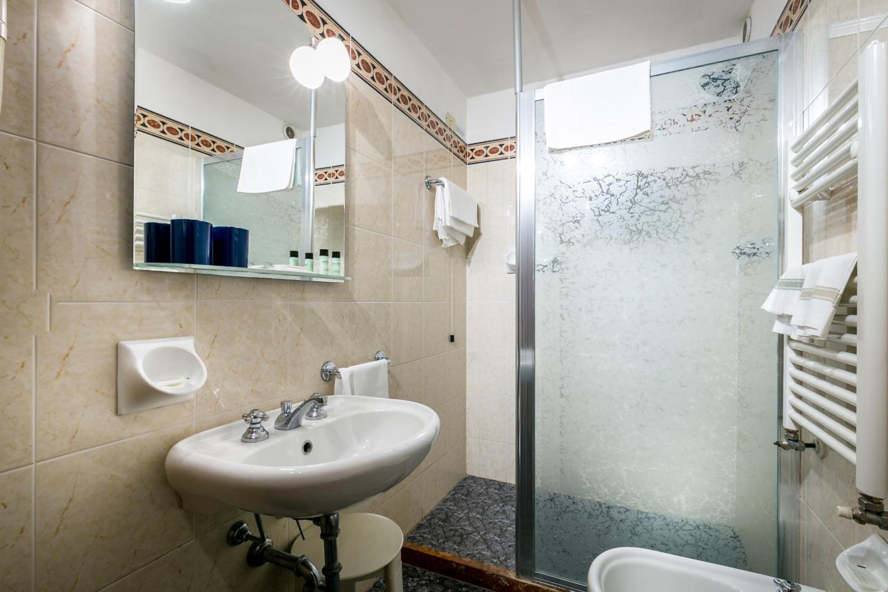 Triple Room - Photo 3