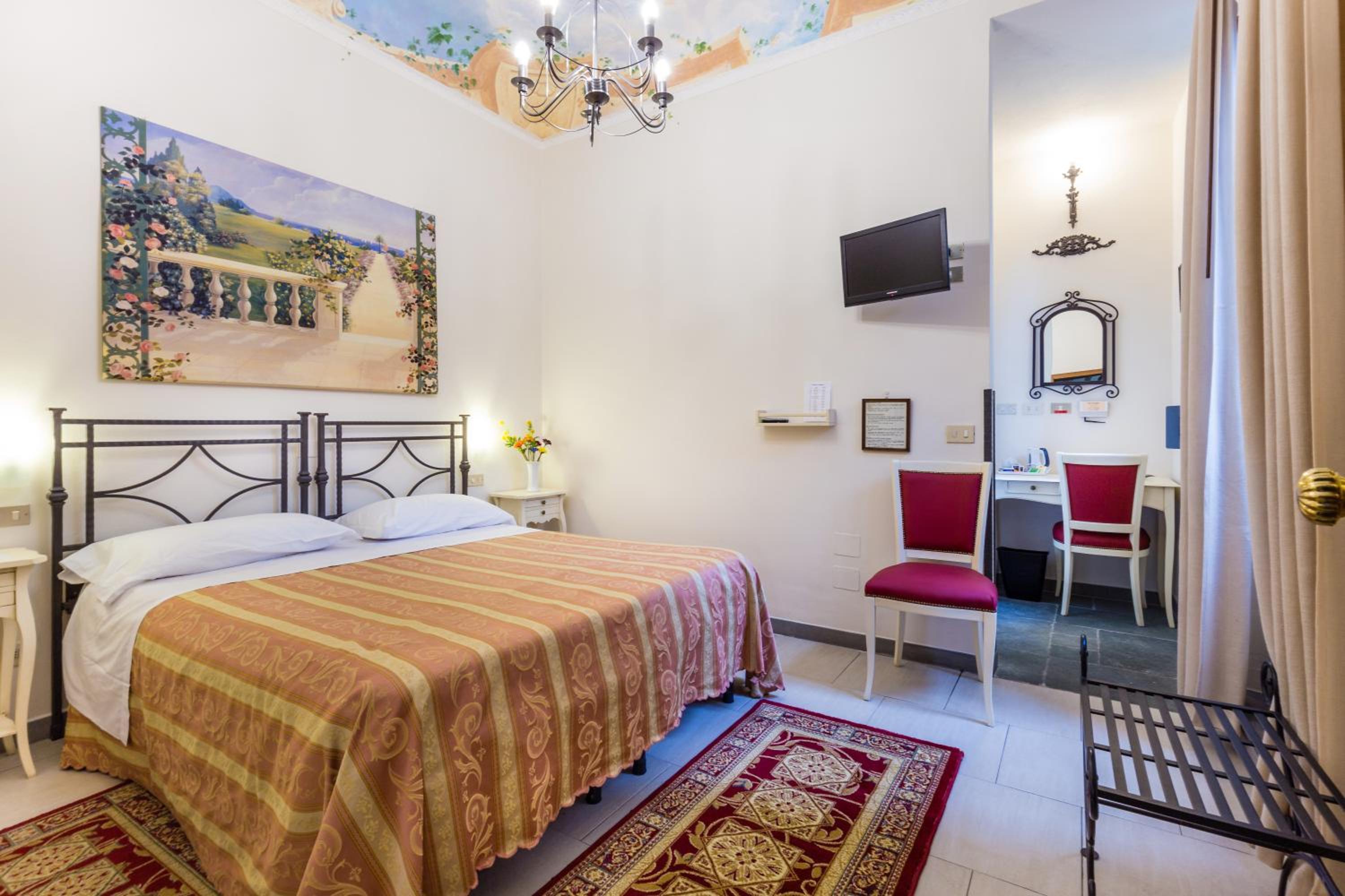 Double or Twin Room - Photo 3