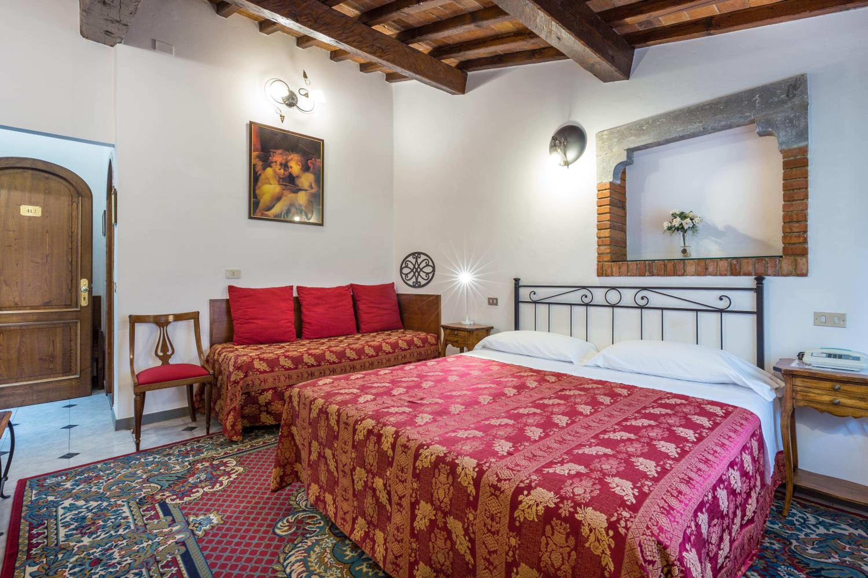Triple Room - Photo 7