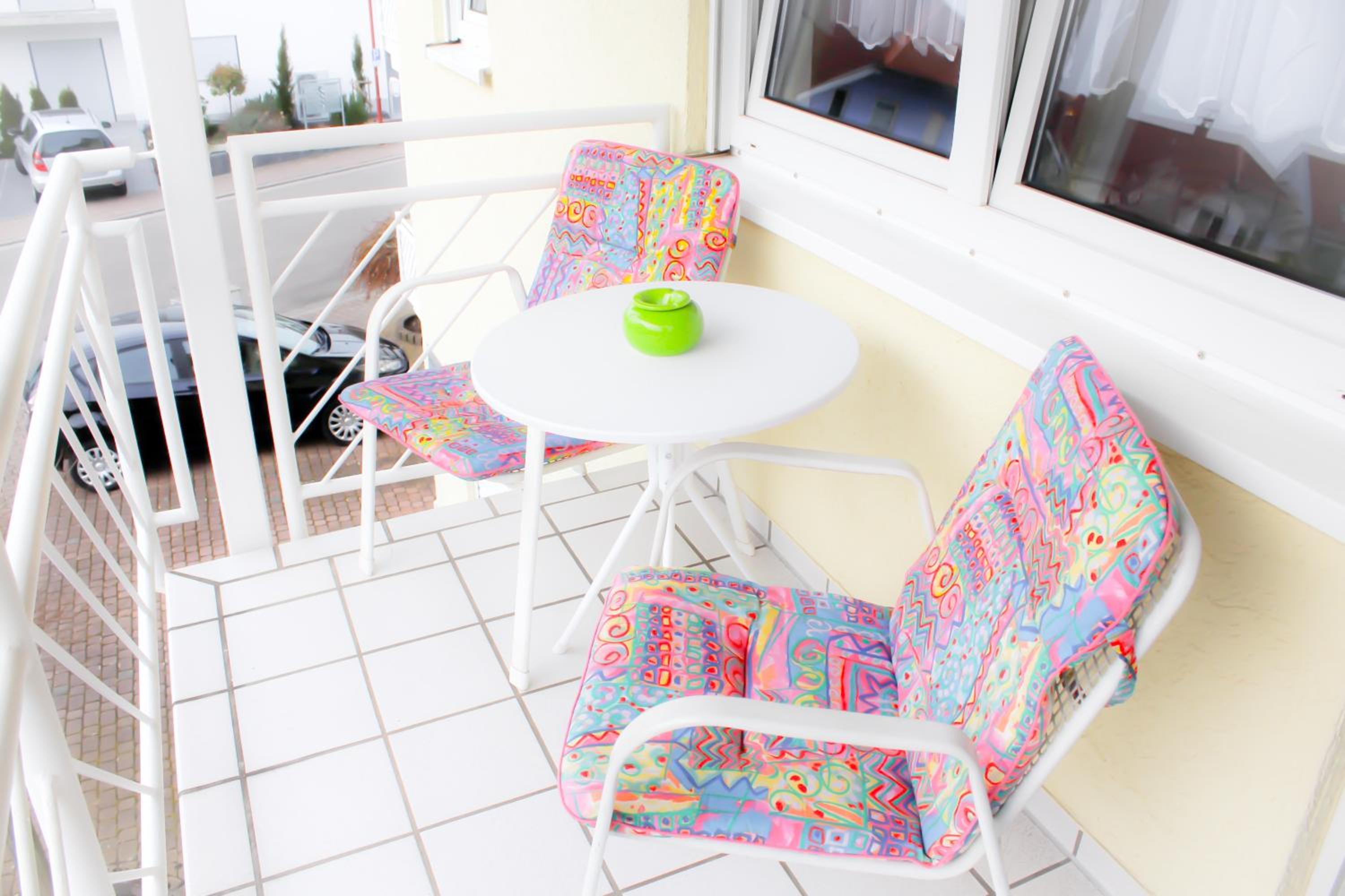 Apartment with Balcony - Photo 18