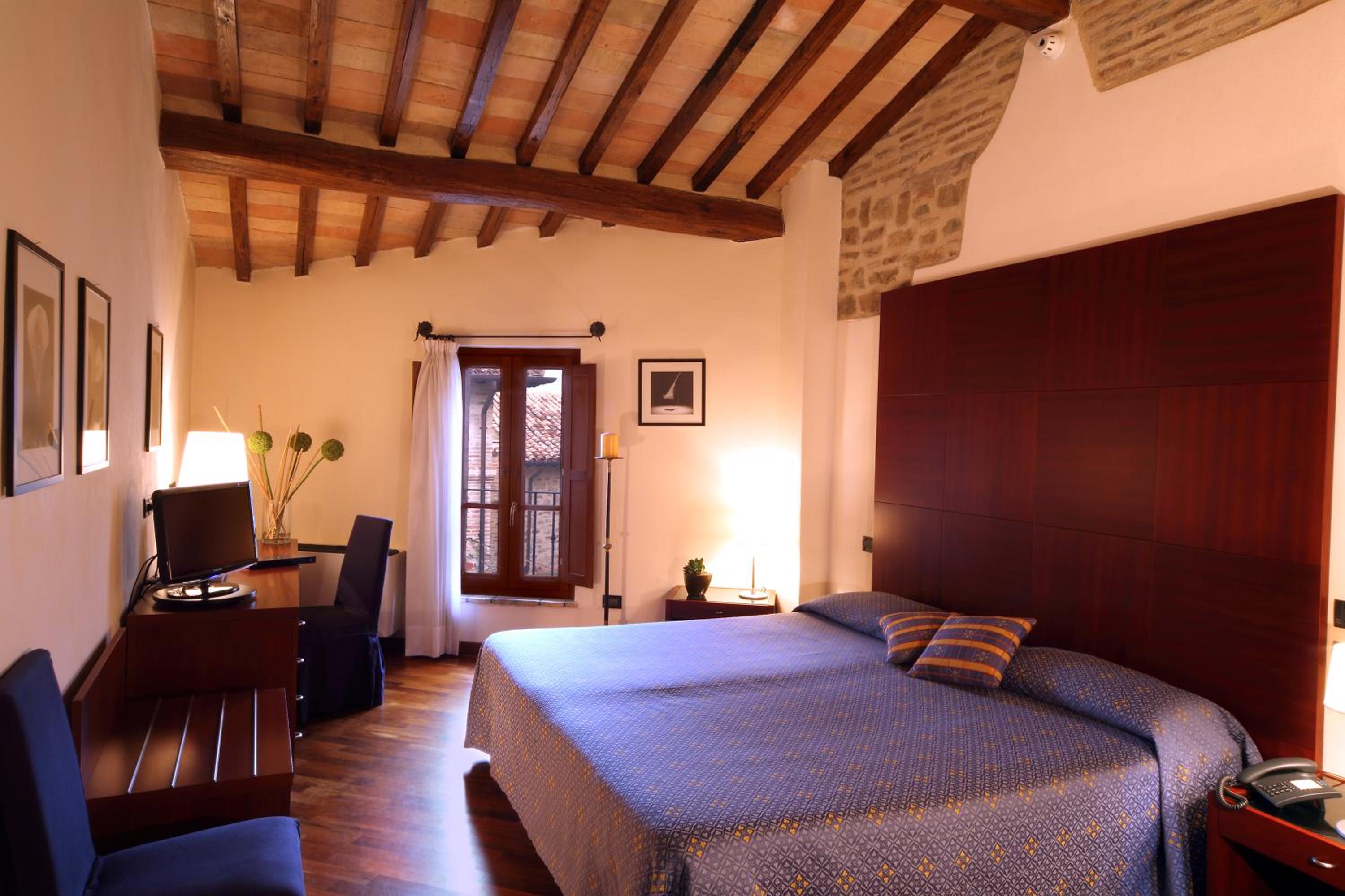 Junior Suite (2 Adults) - Photo 4