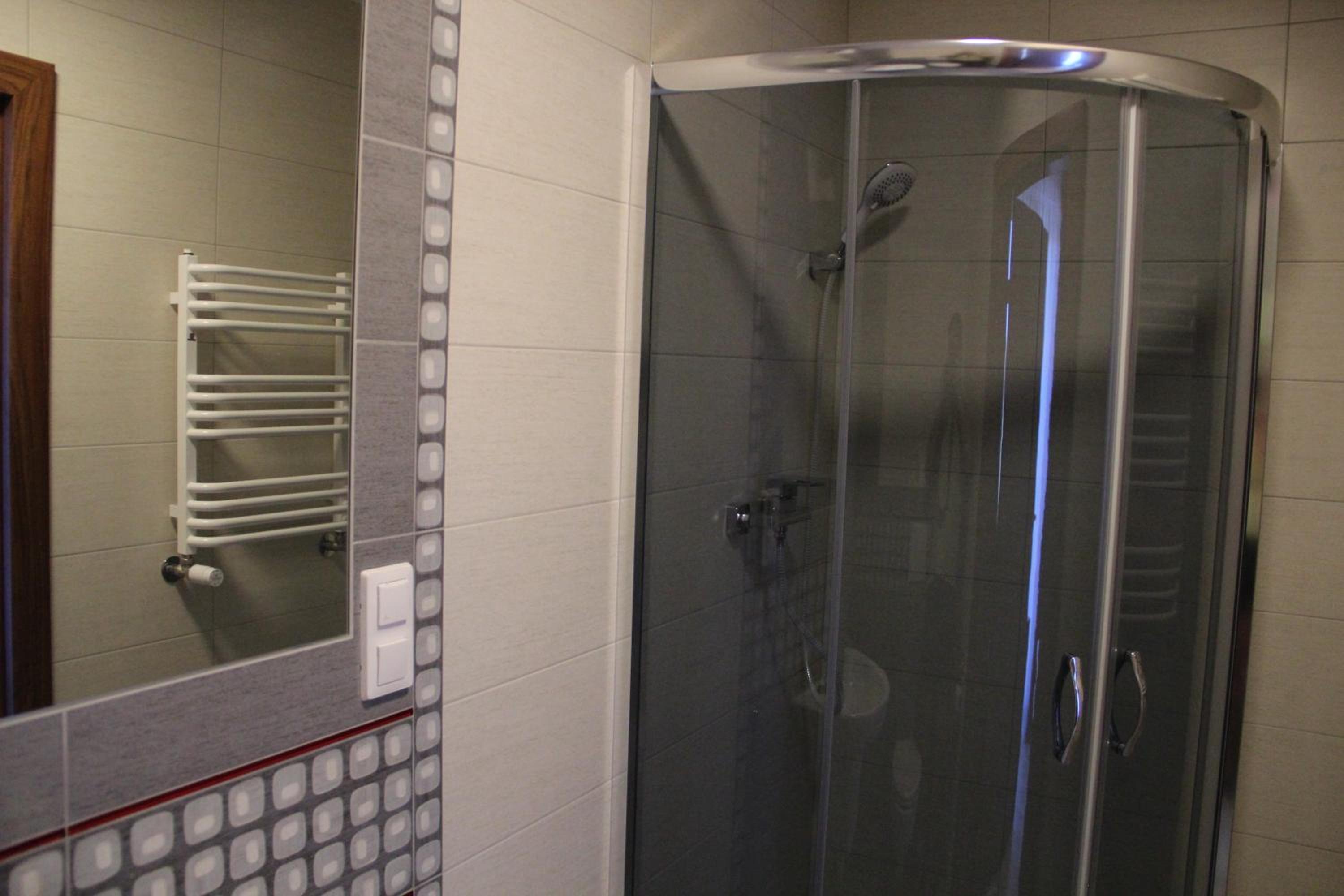 Double Room - Photo 6