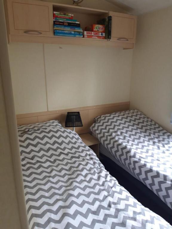 Mobile Home photo 2