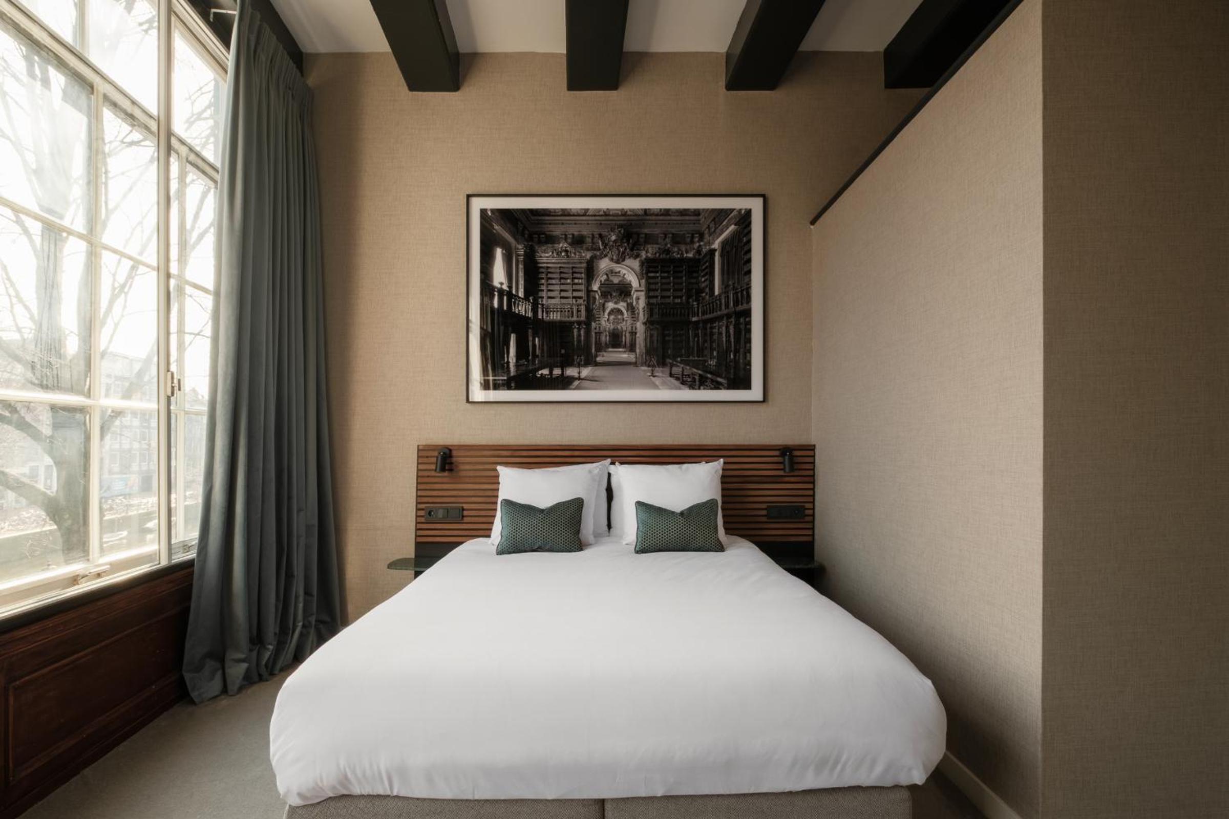 Superior Double room with canal view