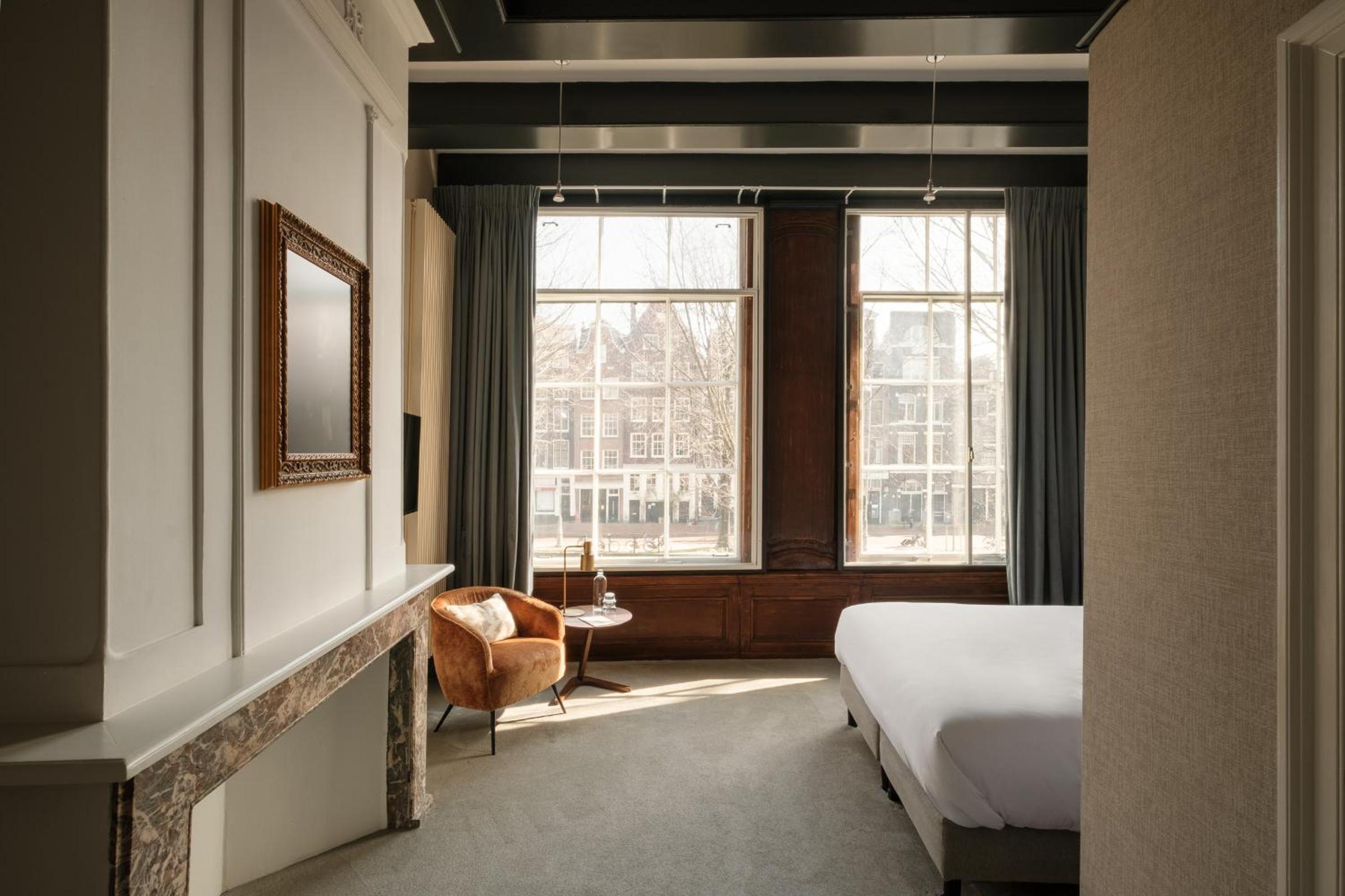 Superior Double room with canal view