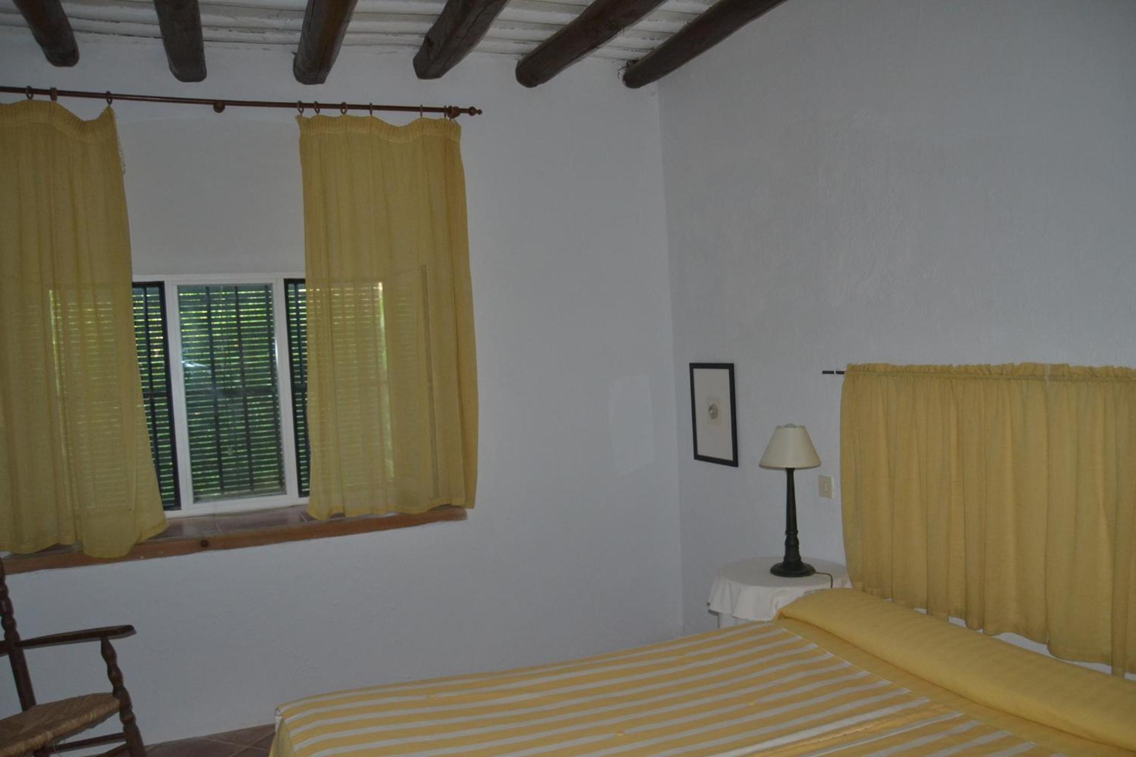Three-Bedroom Apartment photo 2