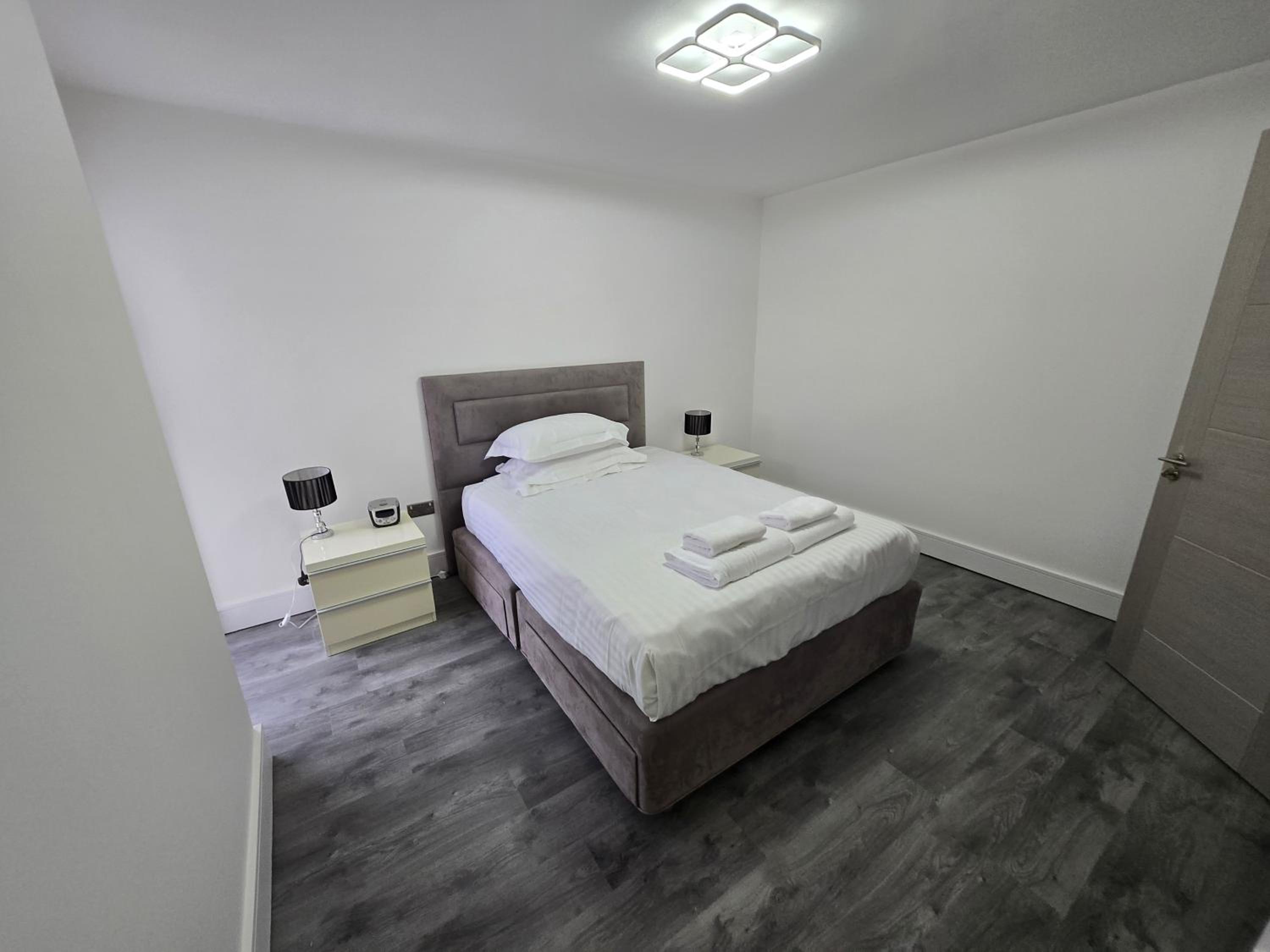 Two-Bedroom Deluxe Apartment photo 2
