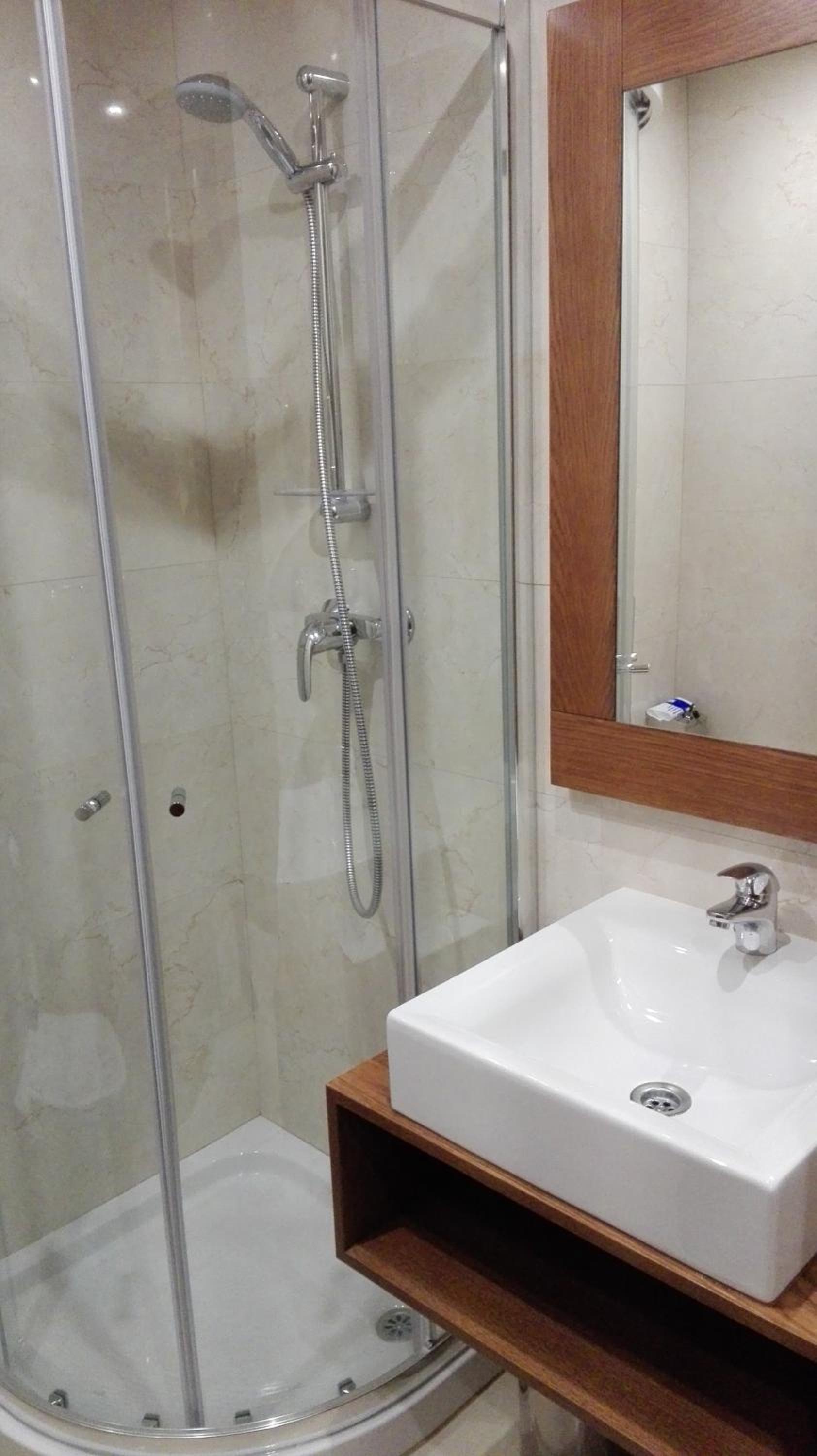 Double Room - Photo 13