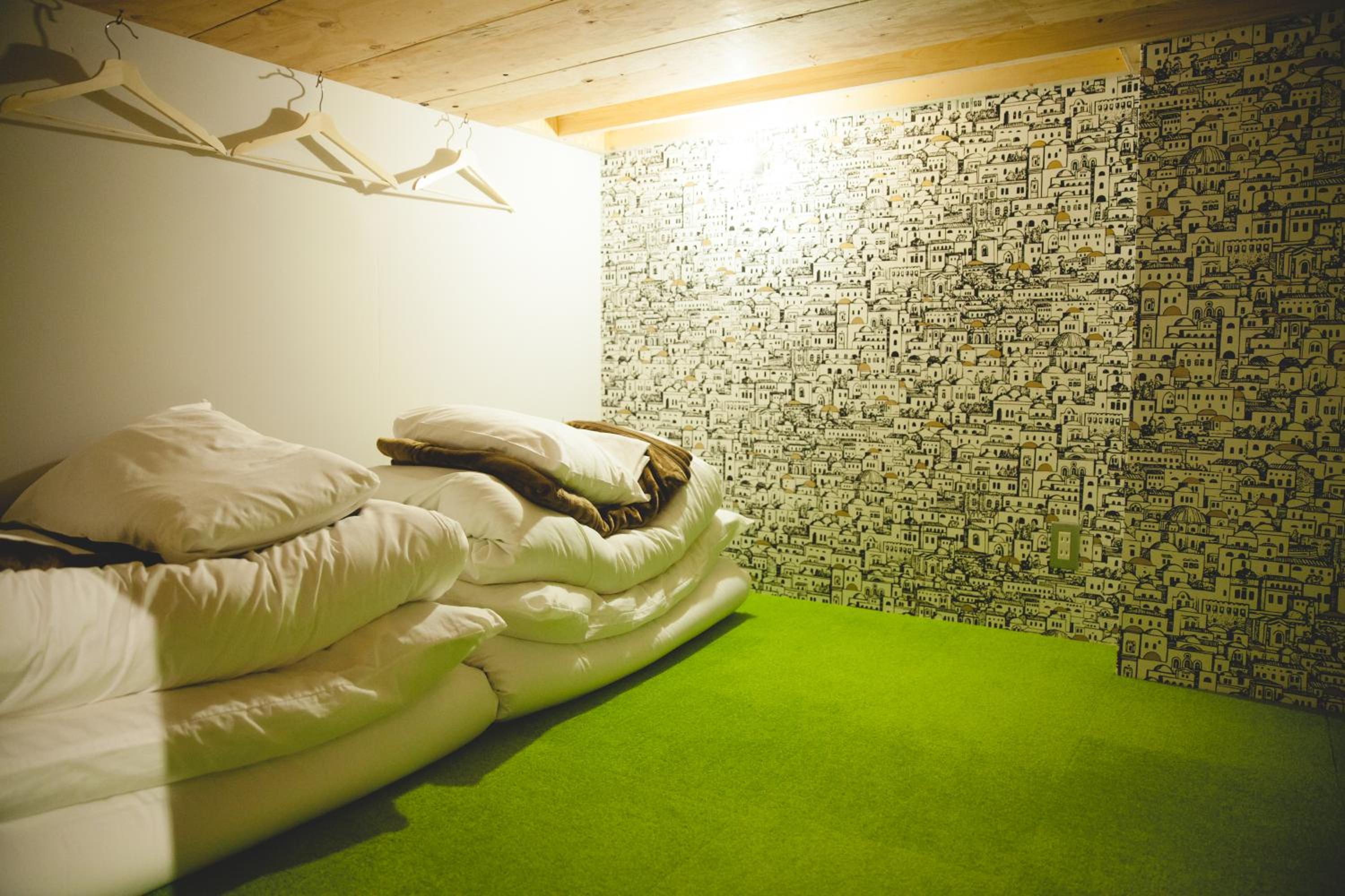 Twin Capsule Room - Upper photo 3
