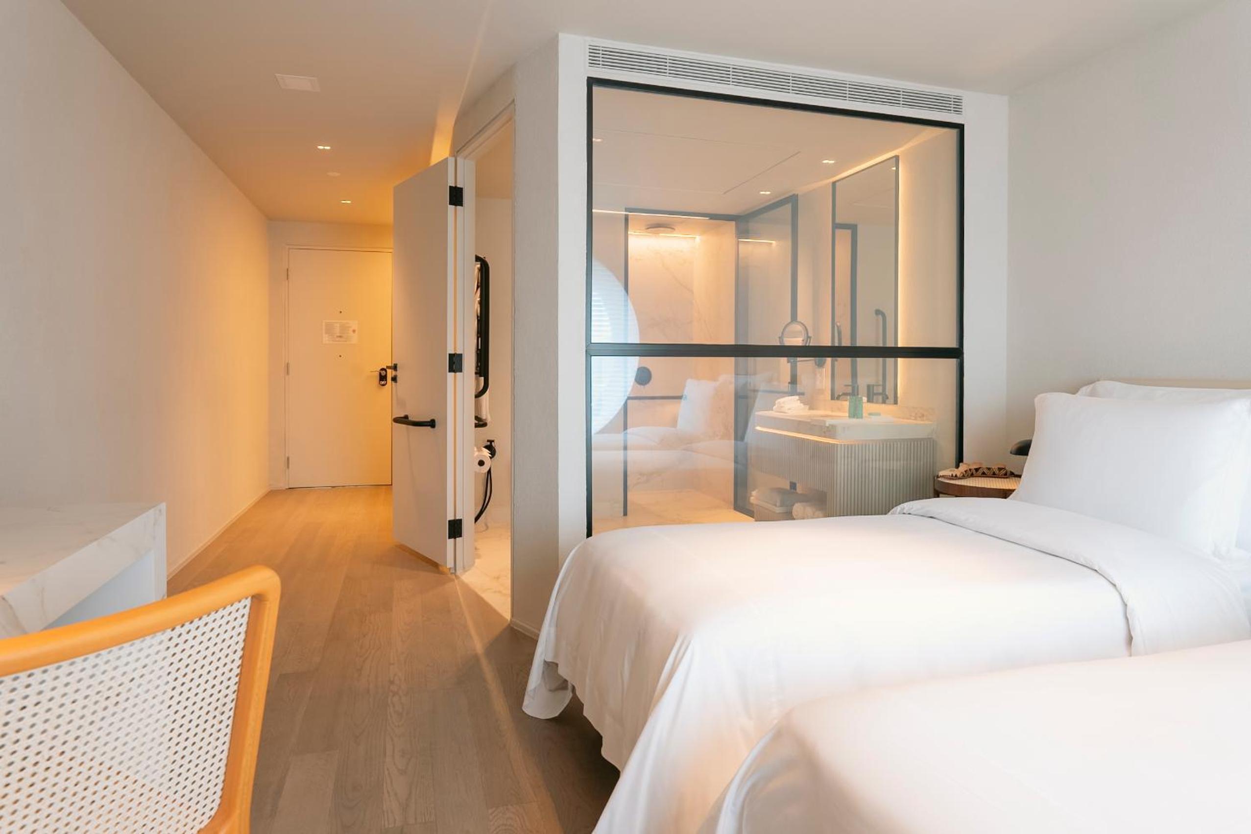 Deluxe Twin Room - Photo 1