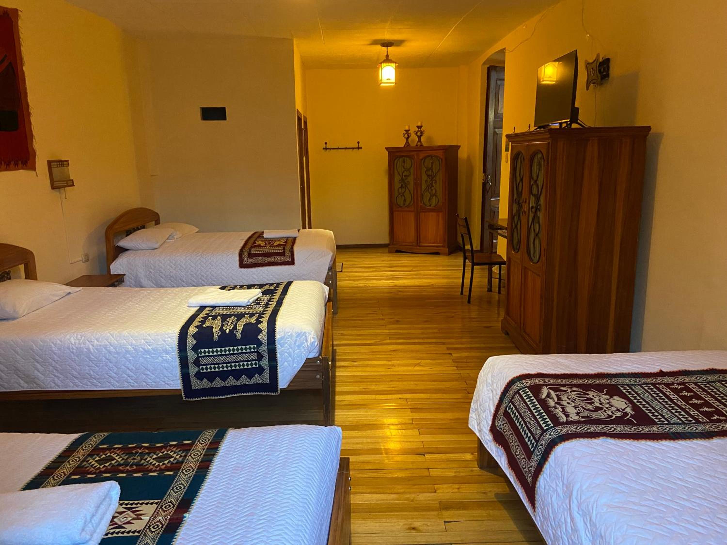 Classic Quadruple Room photo 3