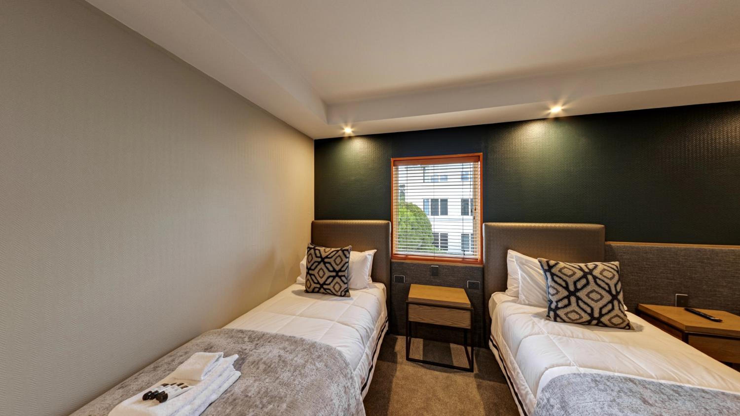 Deluxe Family Suite - Photo 3