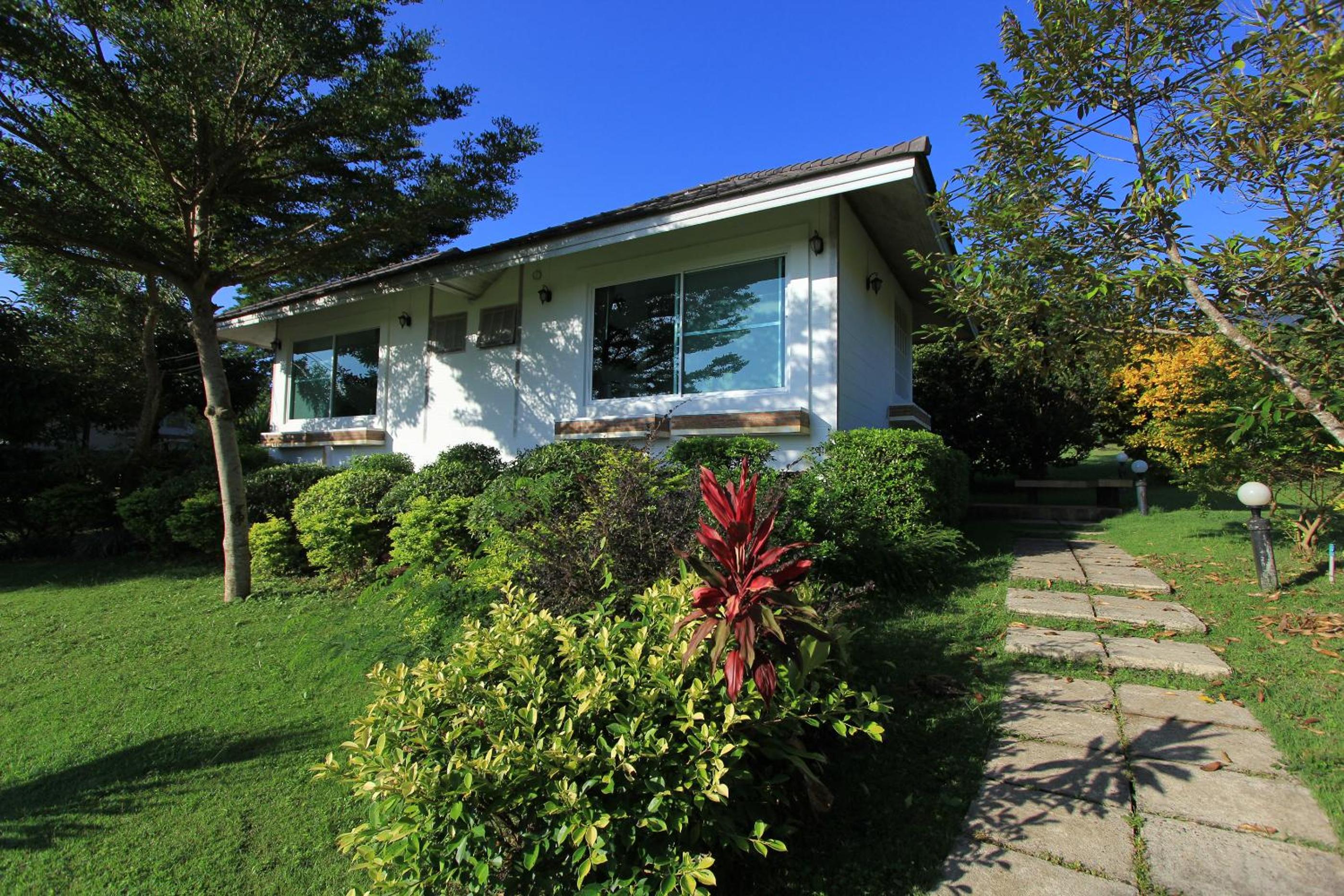 Villa with Garden View - Photo 4