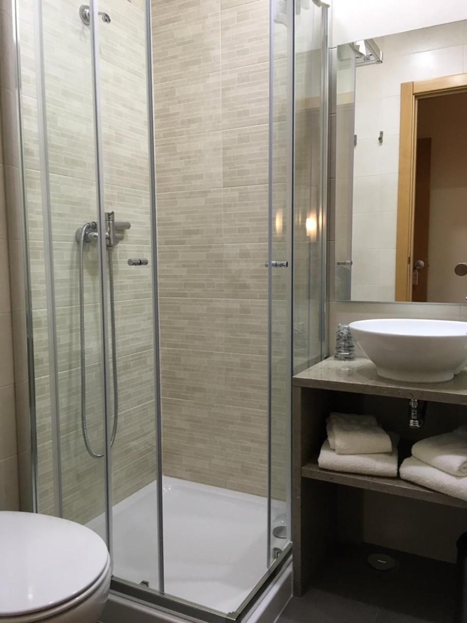 Double Room - Photo 6