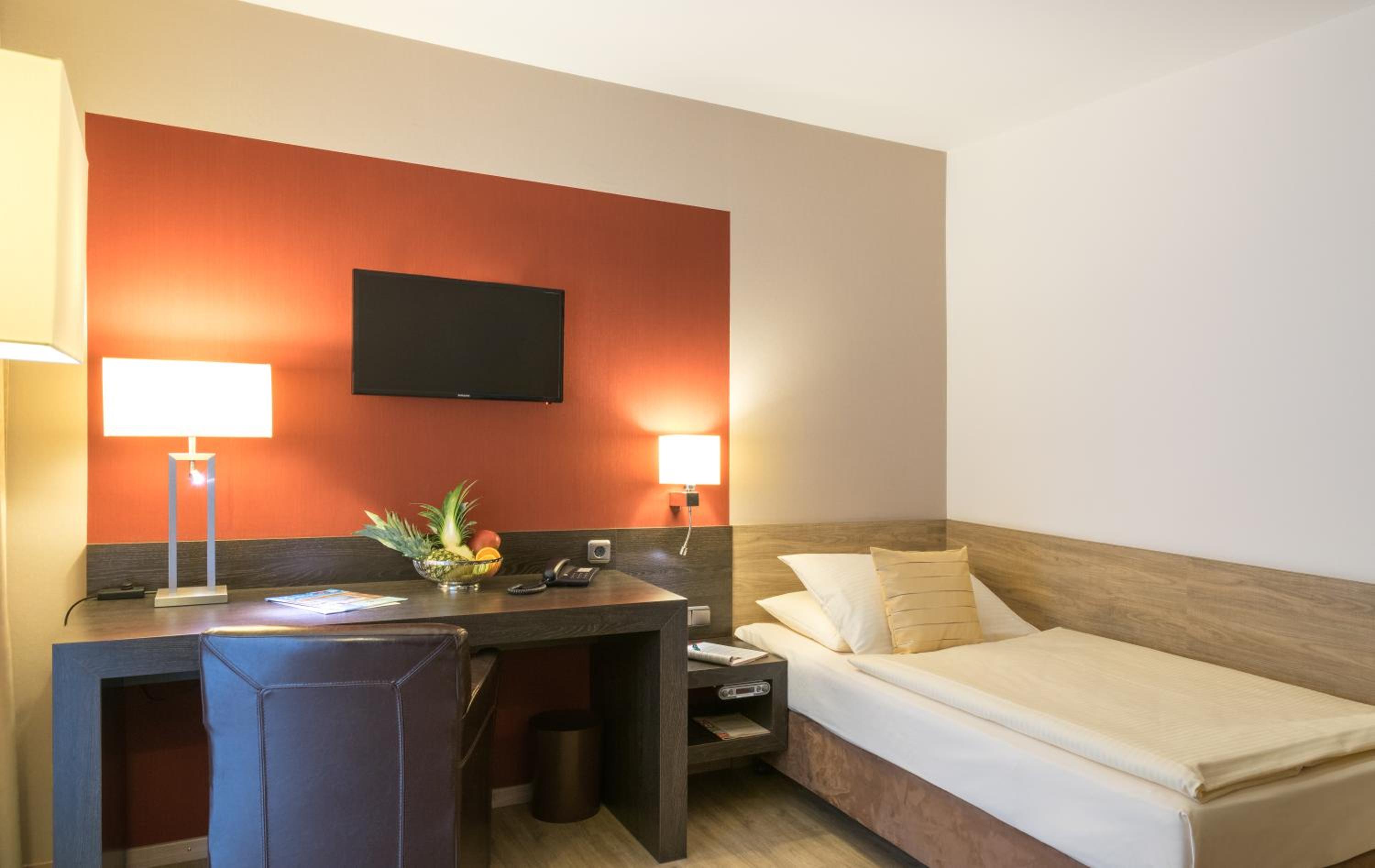 Single Room photo 3