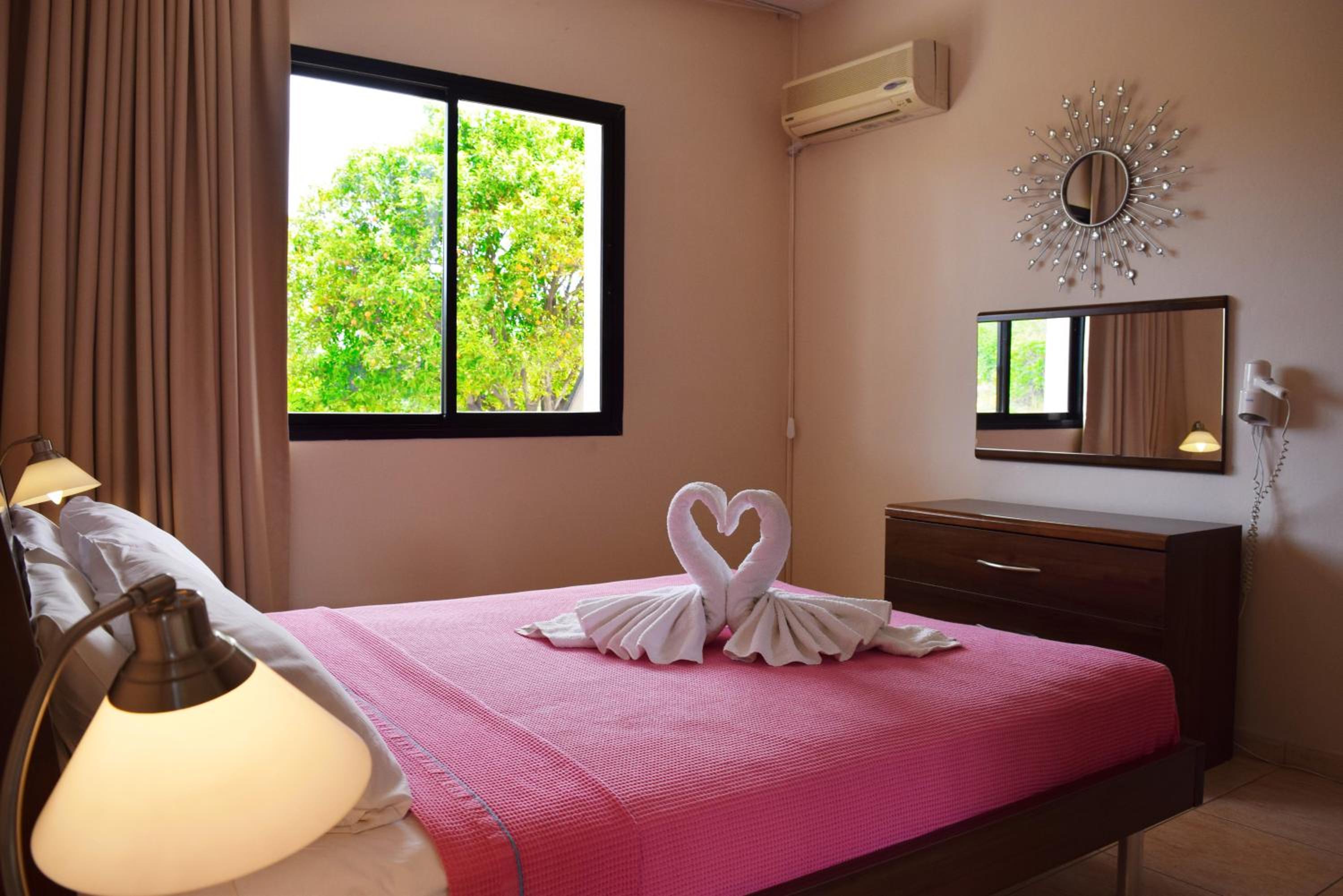 One-Bedroom Apartment (2 Adults + 1 Child) - Photo 19
