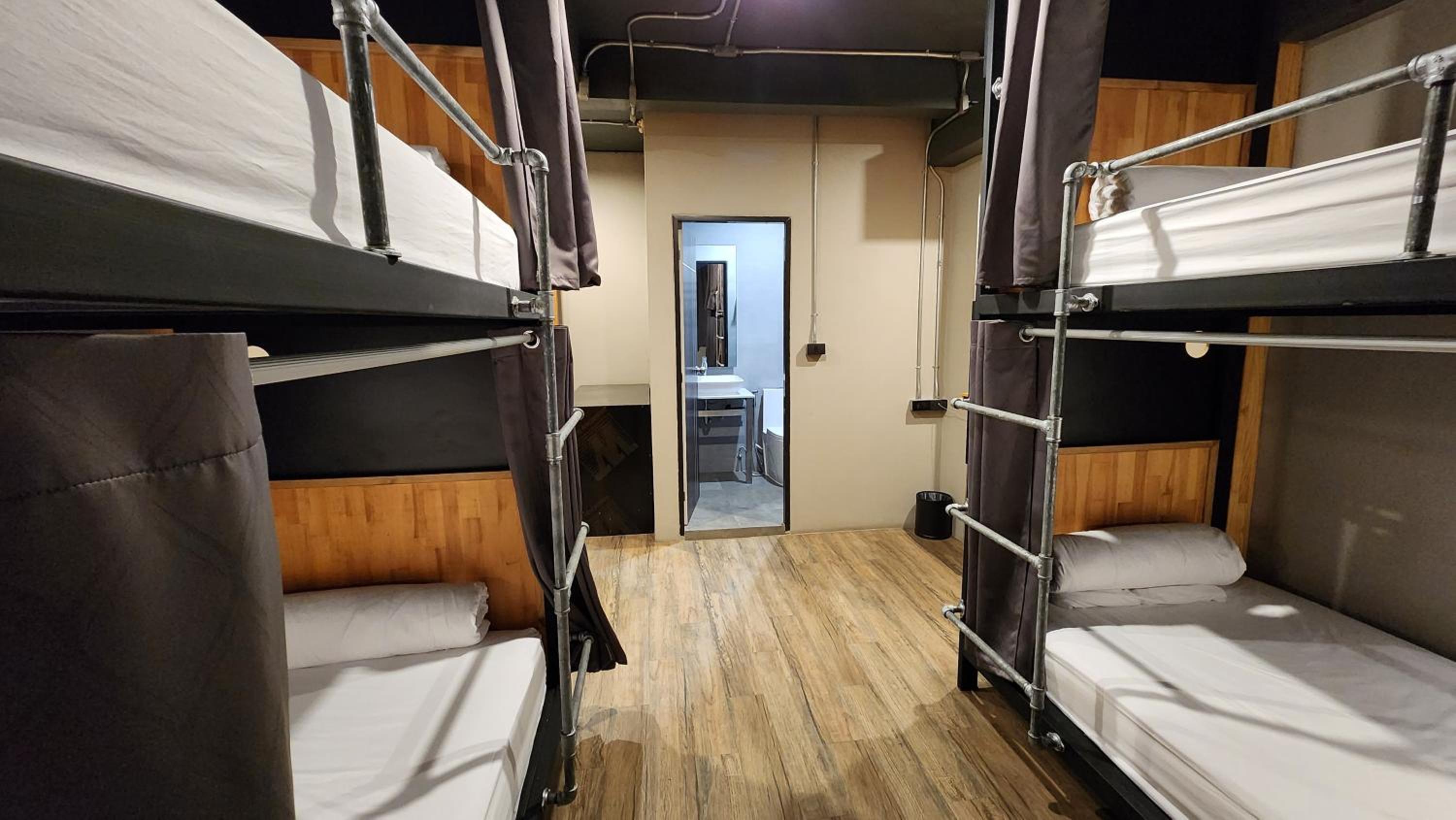 4-Bed Mixed Dormitory Room photo 3