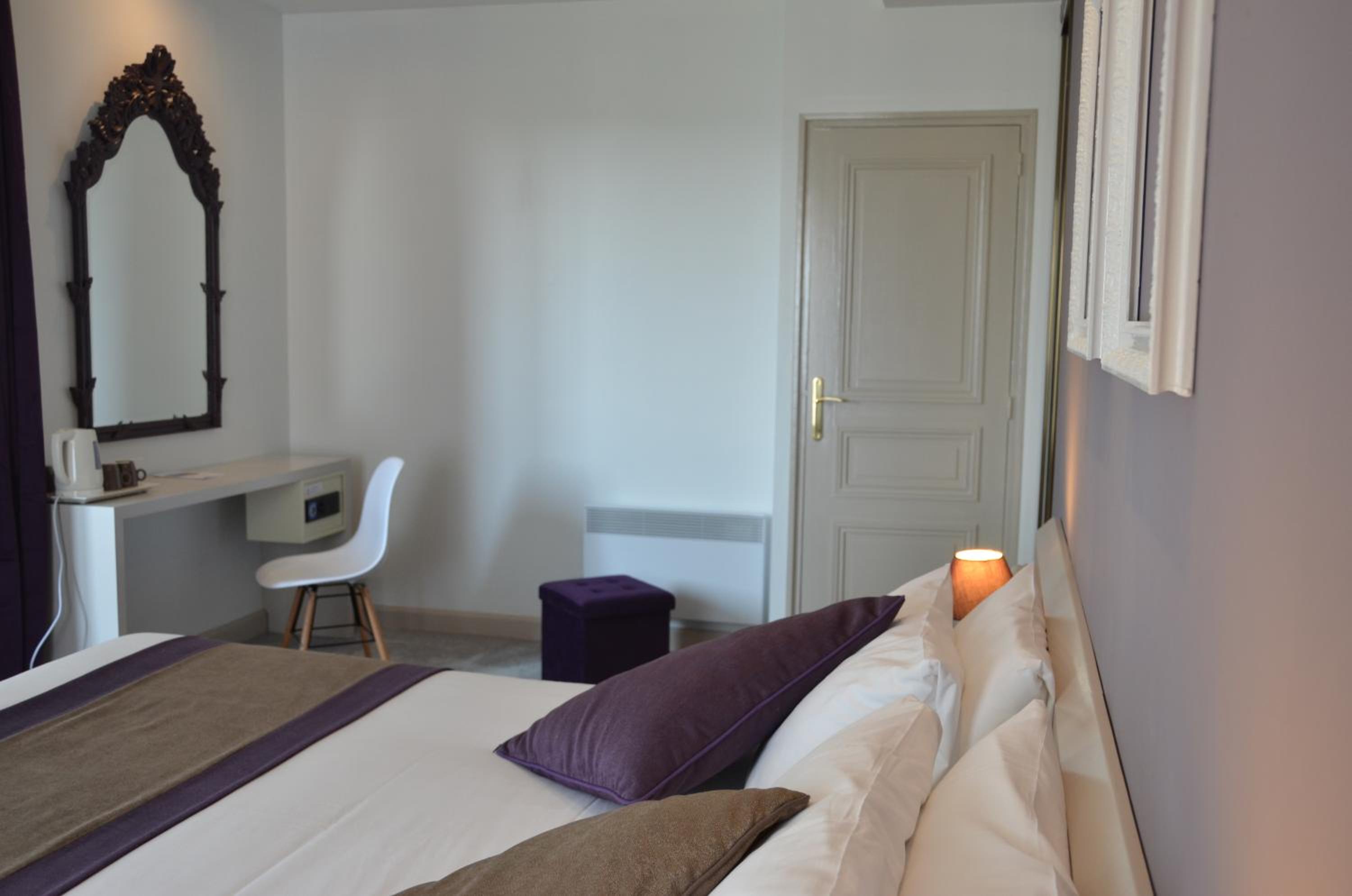 Junior Suite with Balcony photo 3