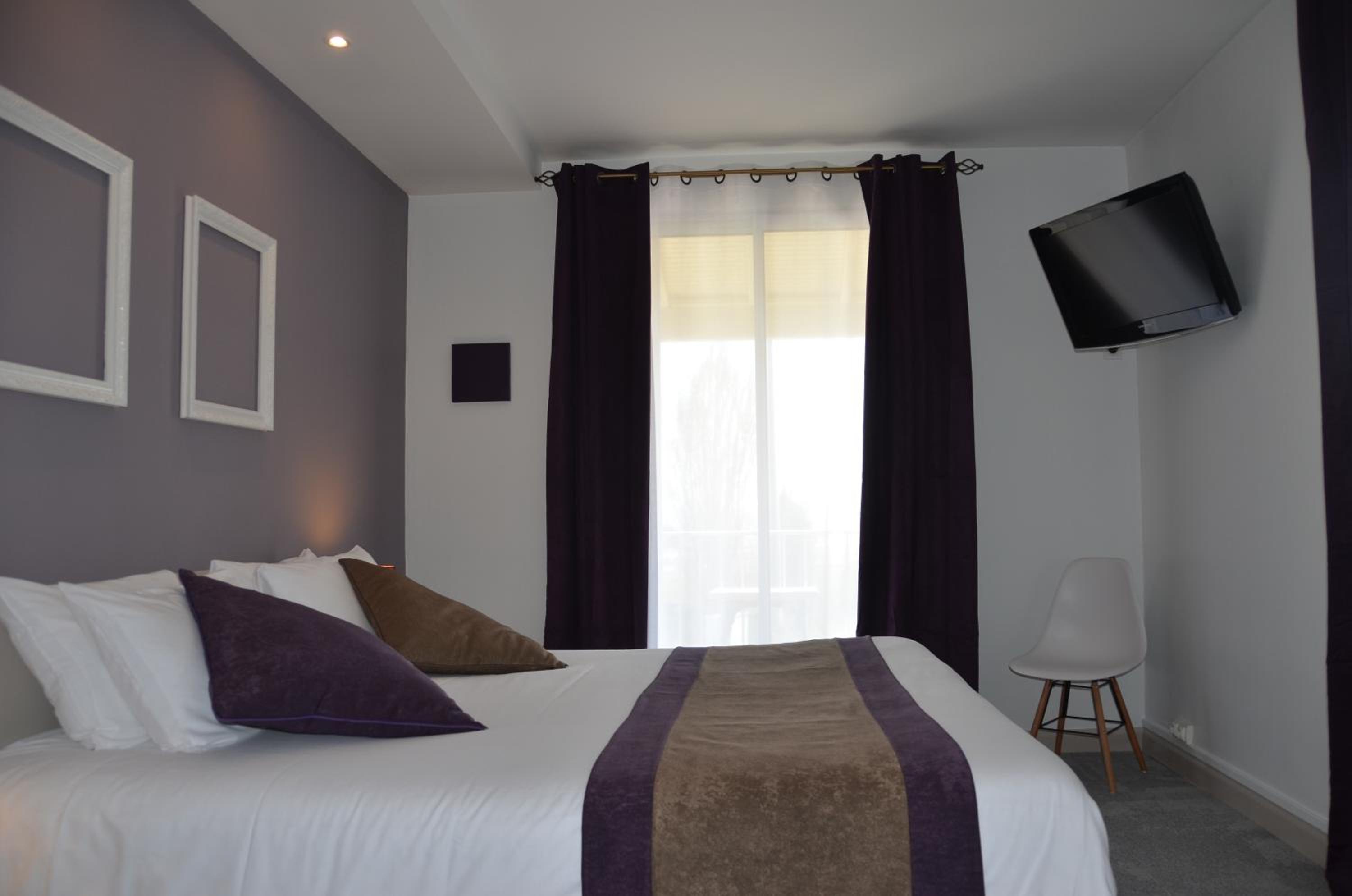 Junior Suite with Balcony photo 2