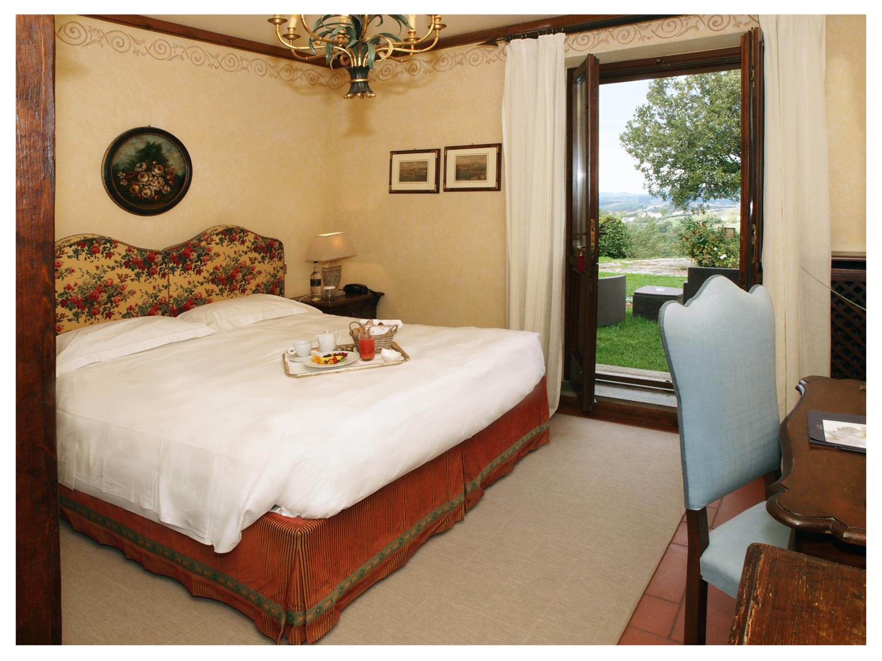 Classic Room - Photo 5