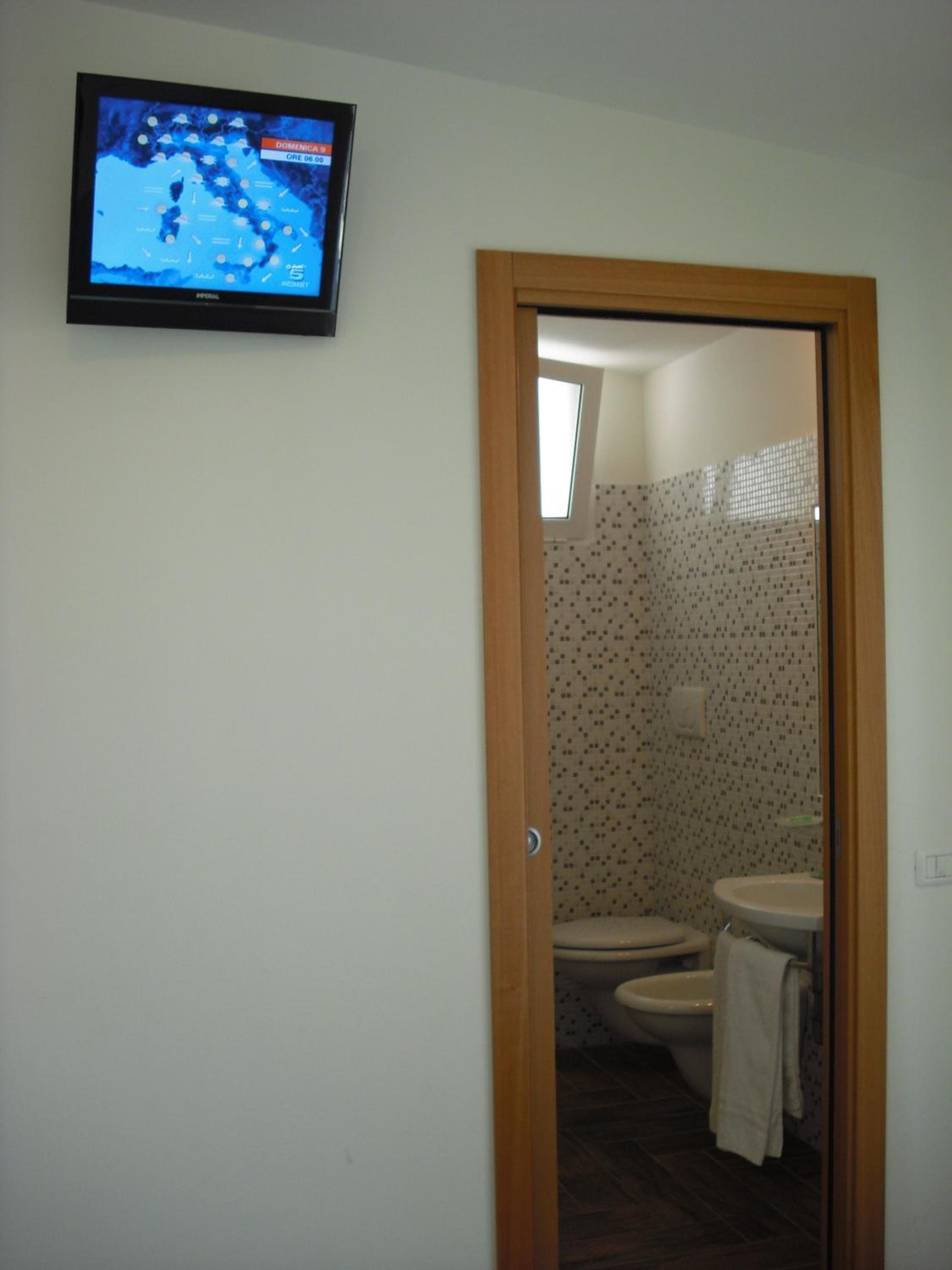 Double Room - Photo 2