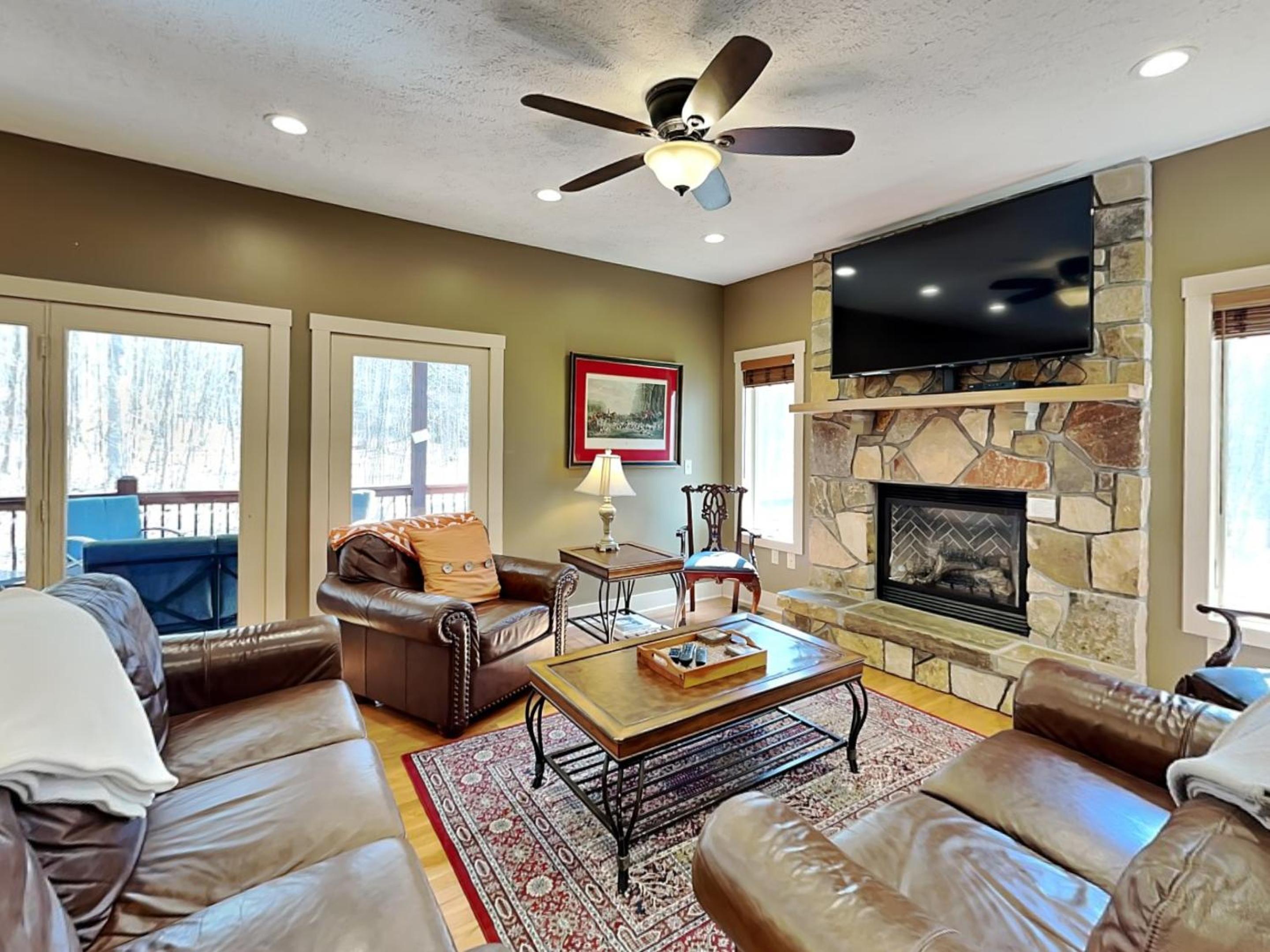 Three-Bedroom House photo 1