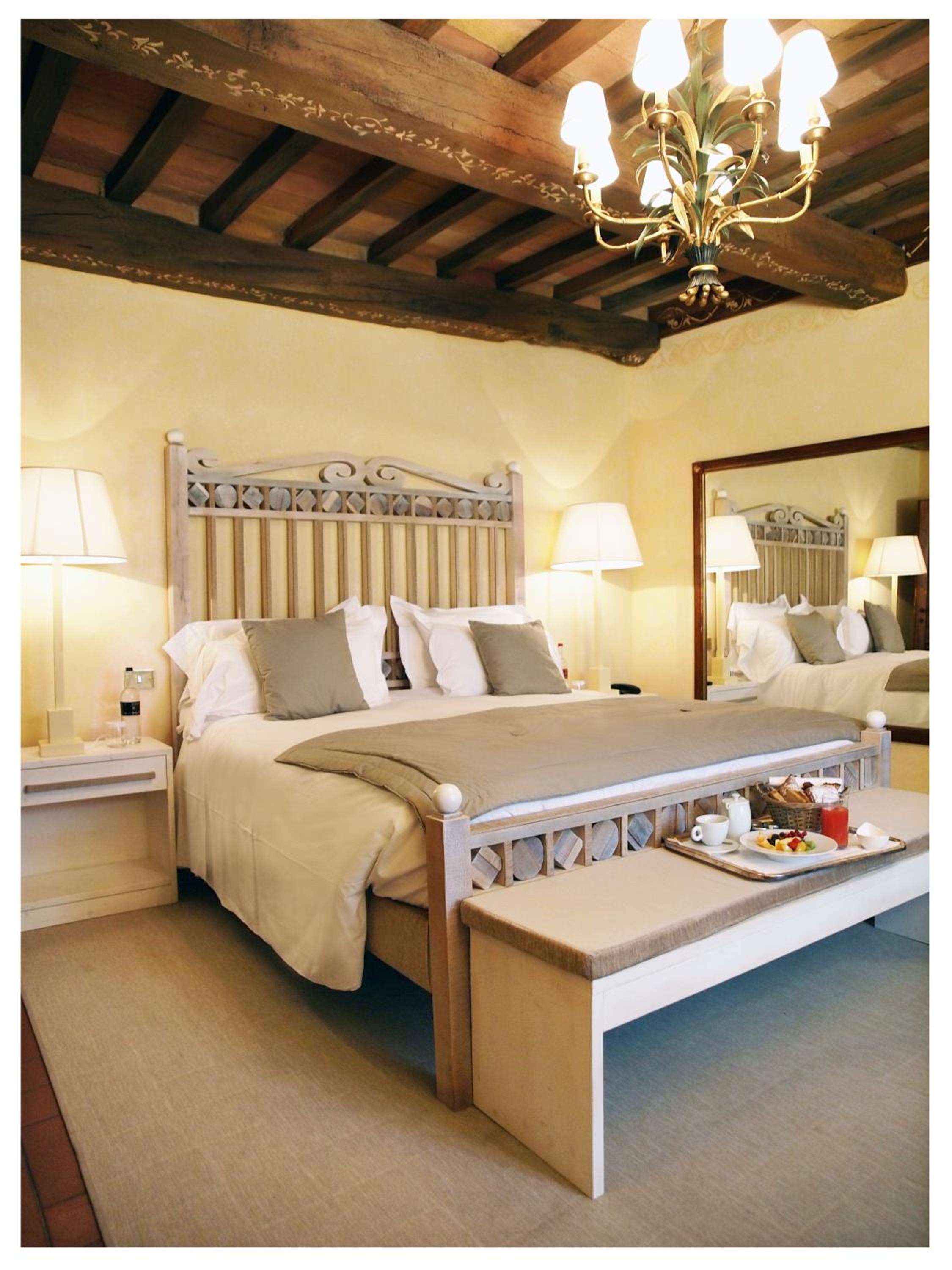 Superior Suite - Photo 3