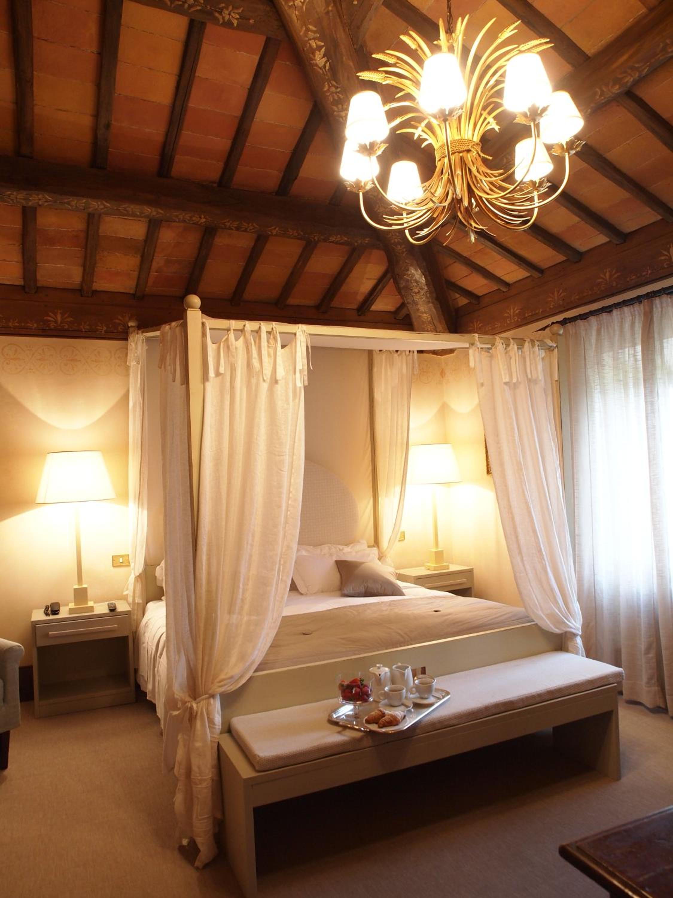 Superior Suite - Photo 2