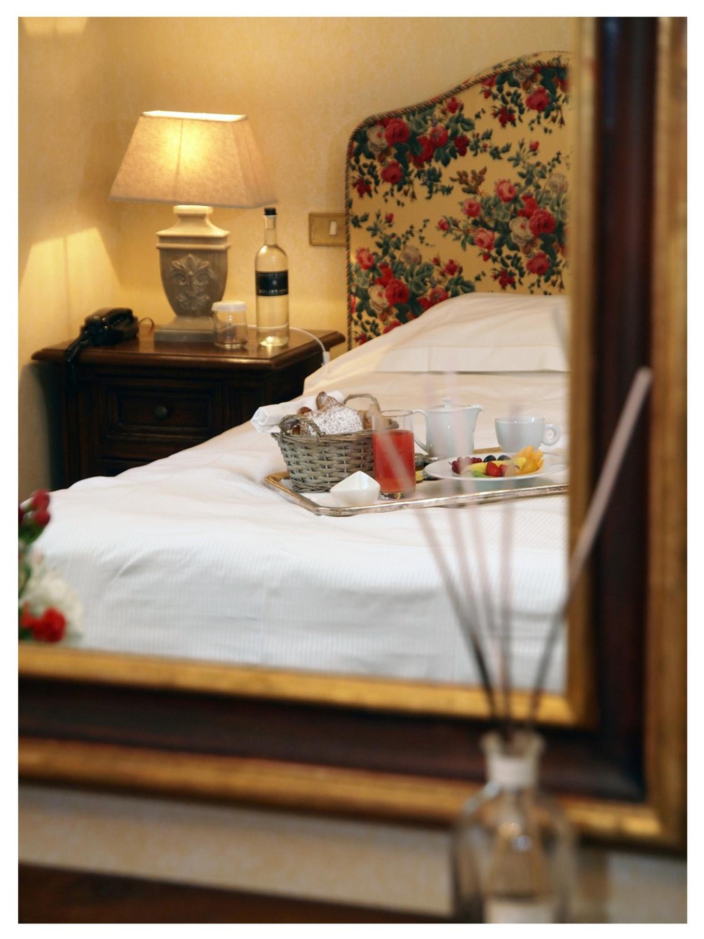 Superior Room - Photo 13