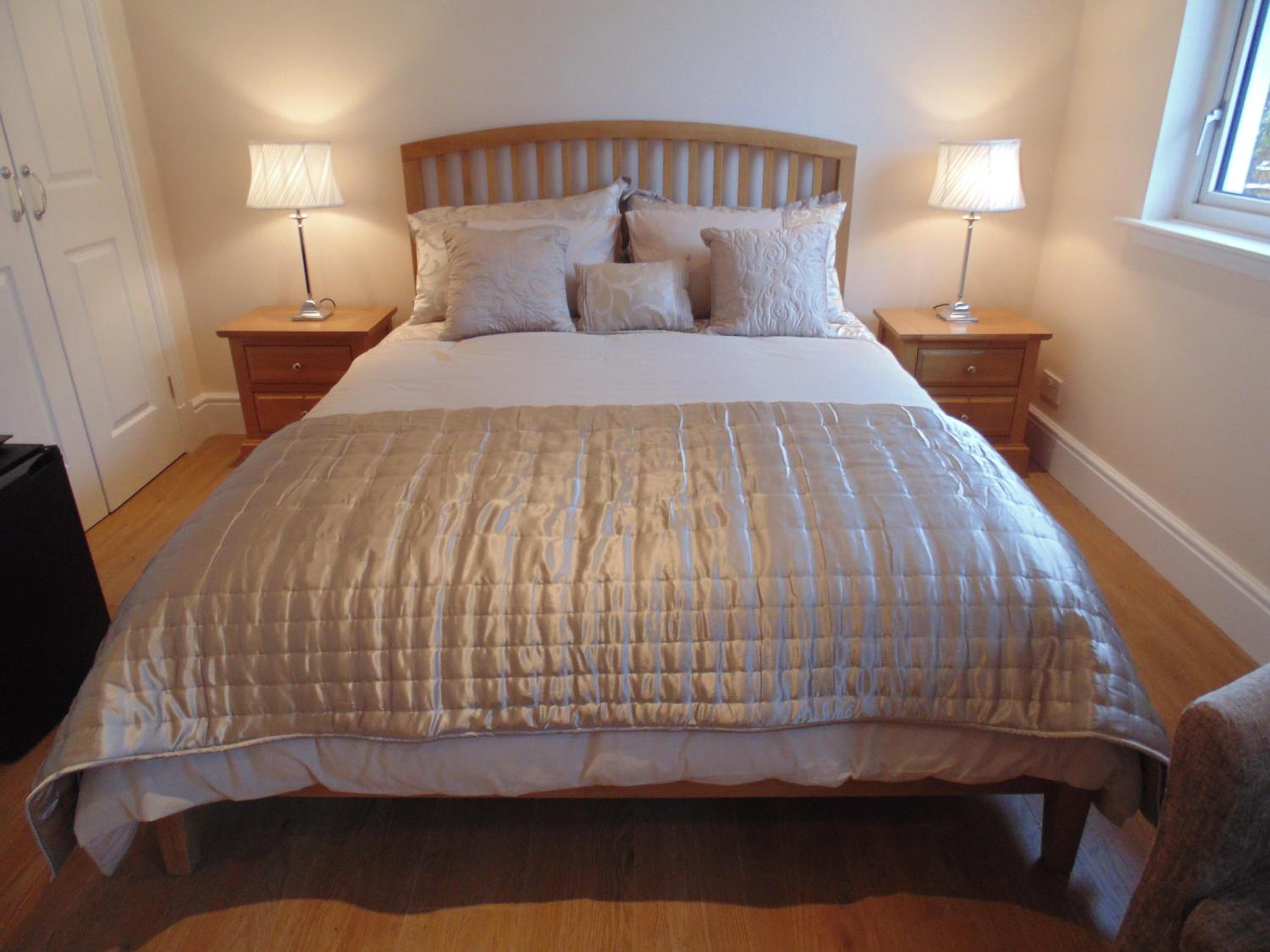 Deluxe King Room photo 1