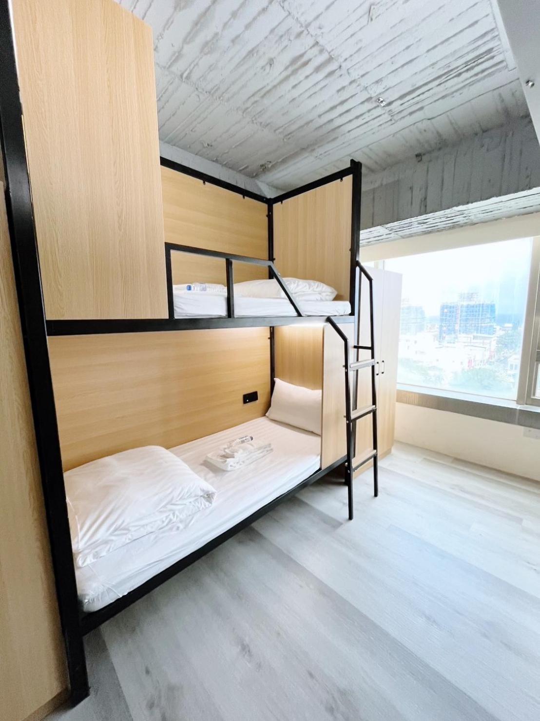 Bed in 6-Bed Female Dormitory Room photo 2