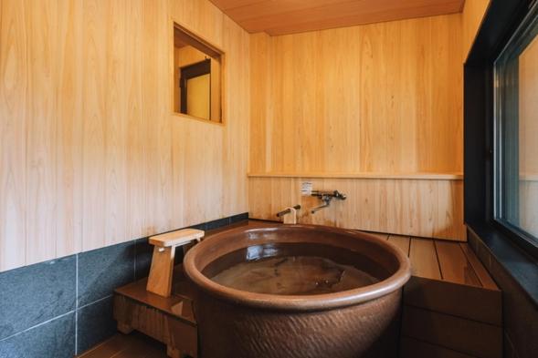 Family Room with Private Bathroom - Photo 2