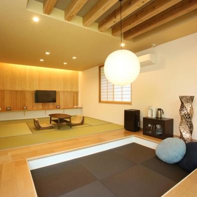 Family Room with Private Bathroom photo 2