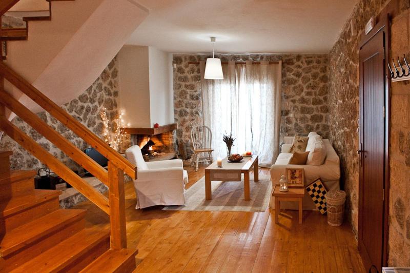 Family Two-Bedroom Suite (4 Adults + 2 Children) photo 1