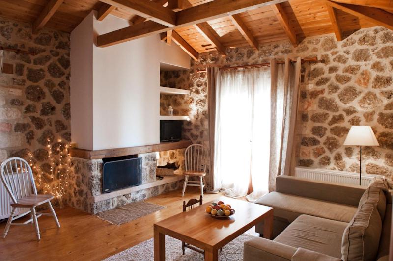 Suite with Wooden Roof  photo 3