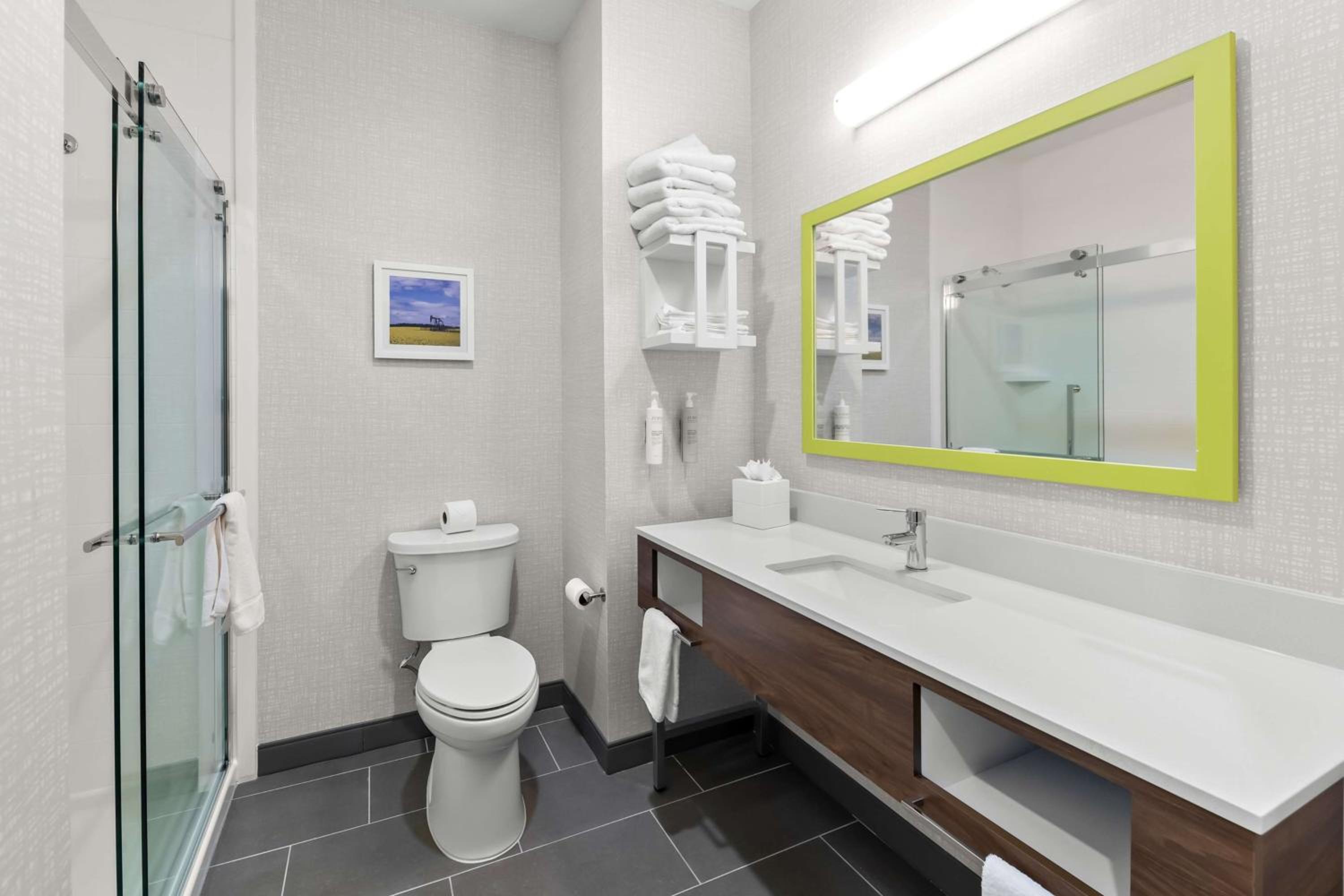 King Room - Hearing Access - Photo 3