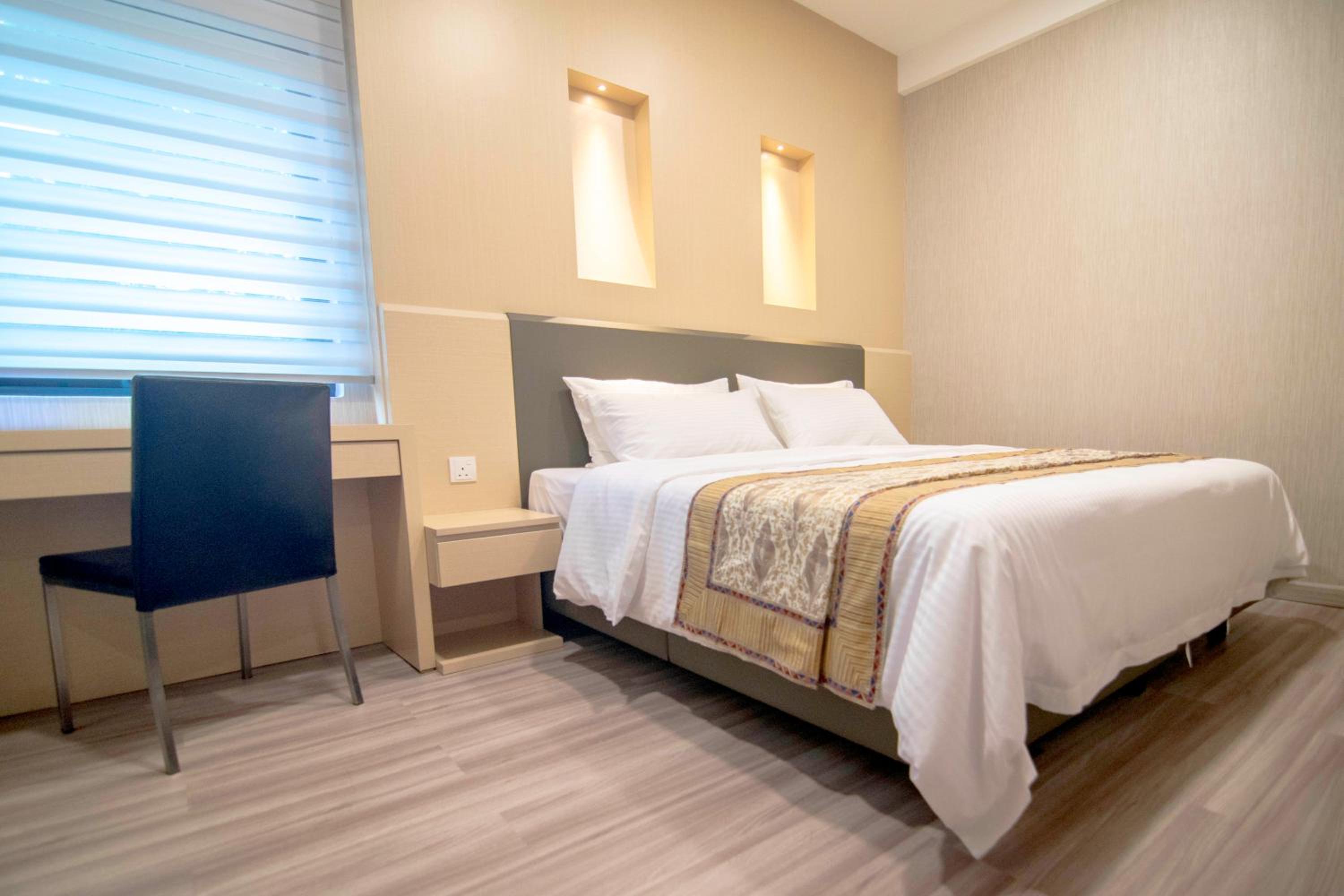 Deluxe King Room photo 2