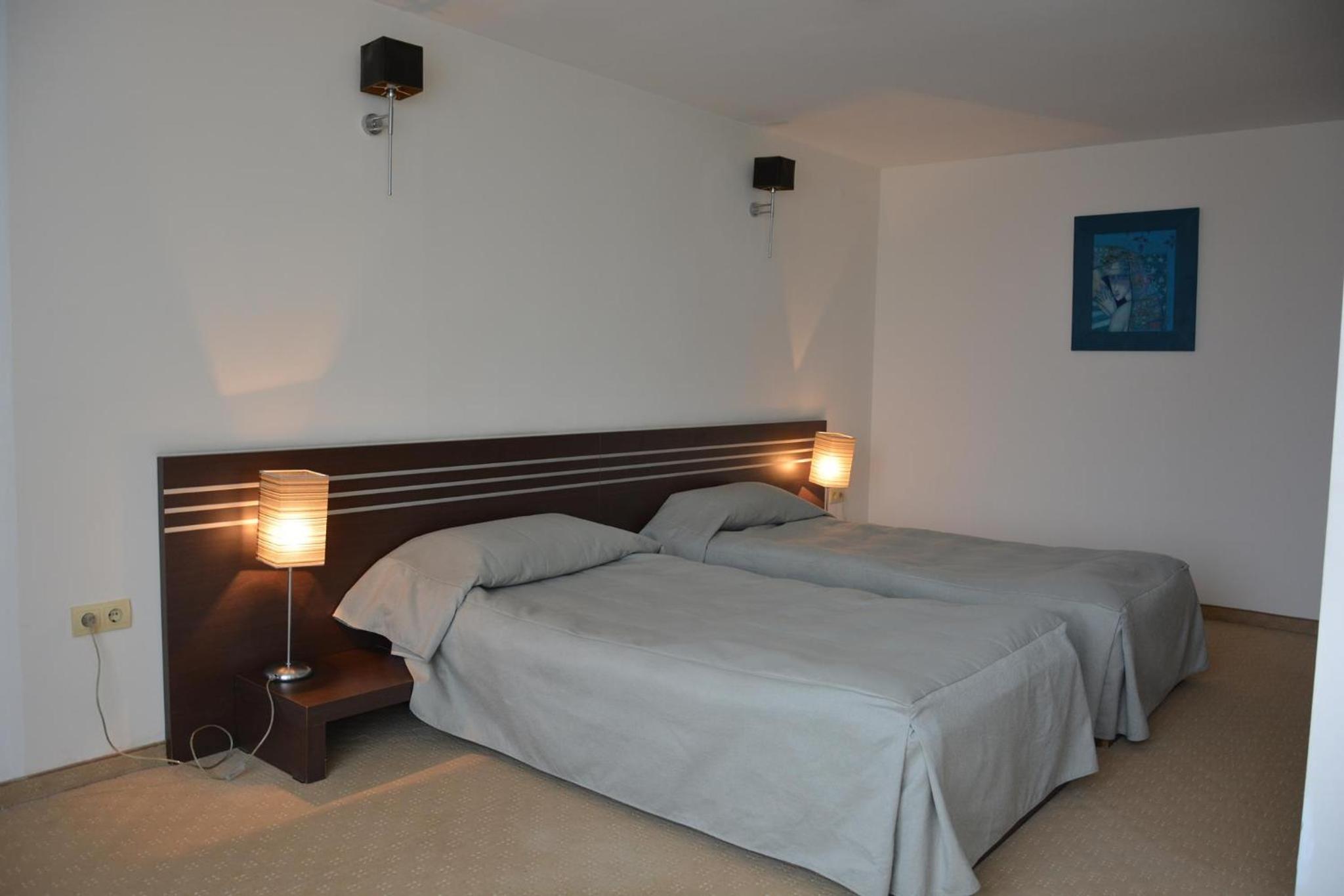 Double or Twin Room - Photo 10