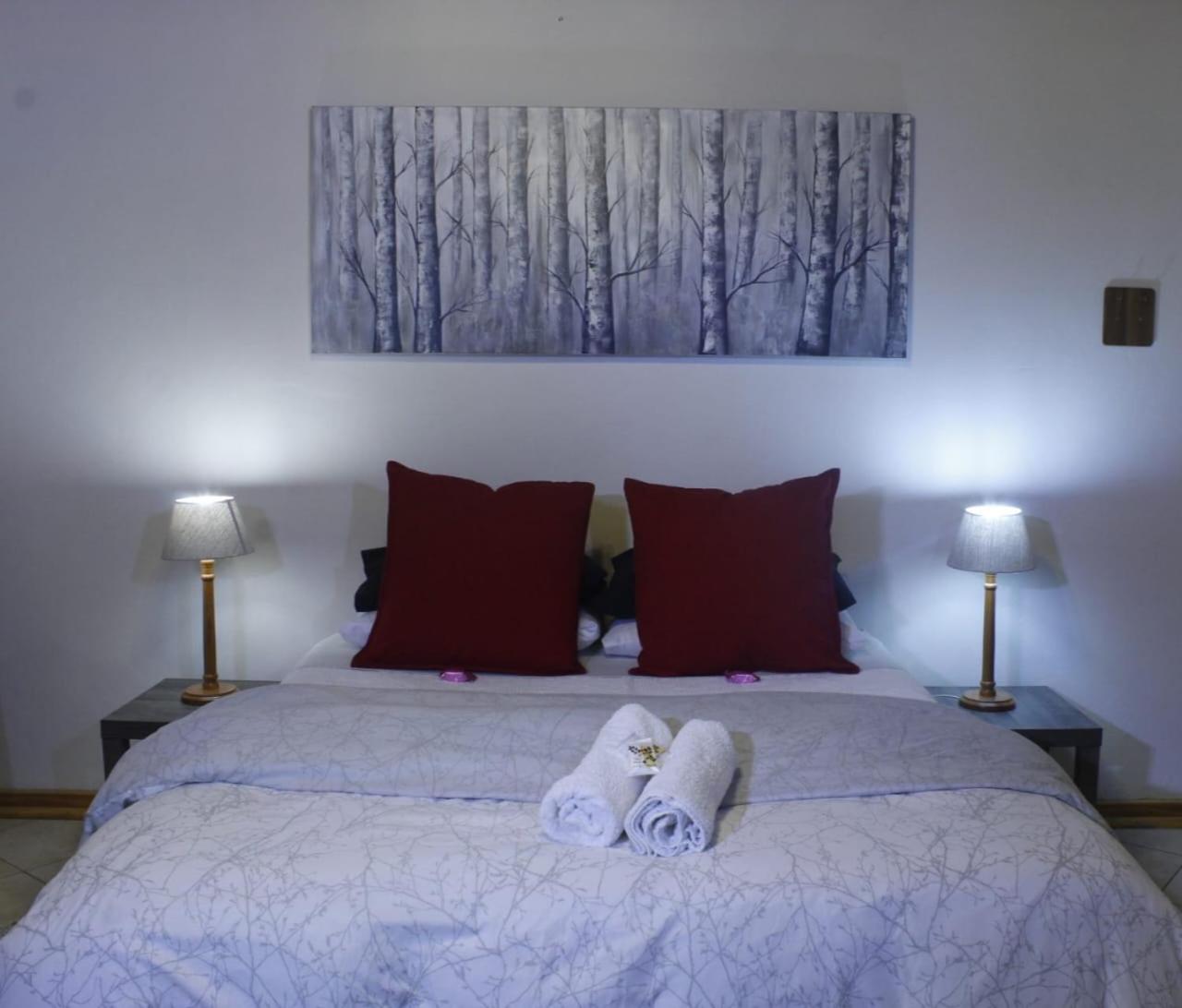 Deluxe Double Room (2 Adults + 1 Child)