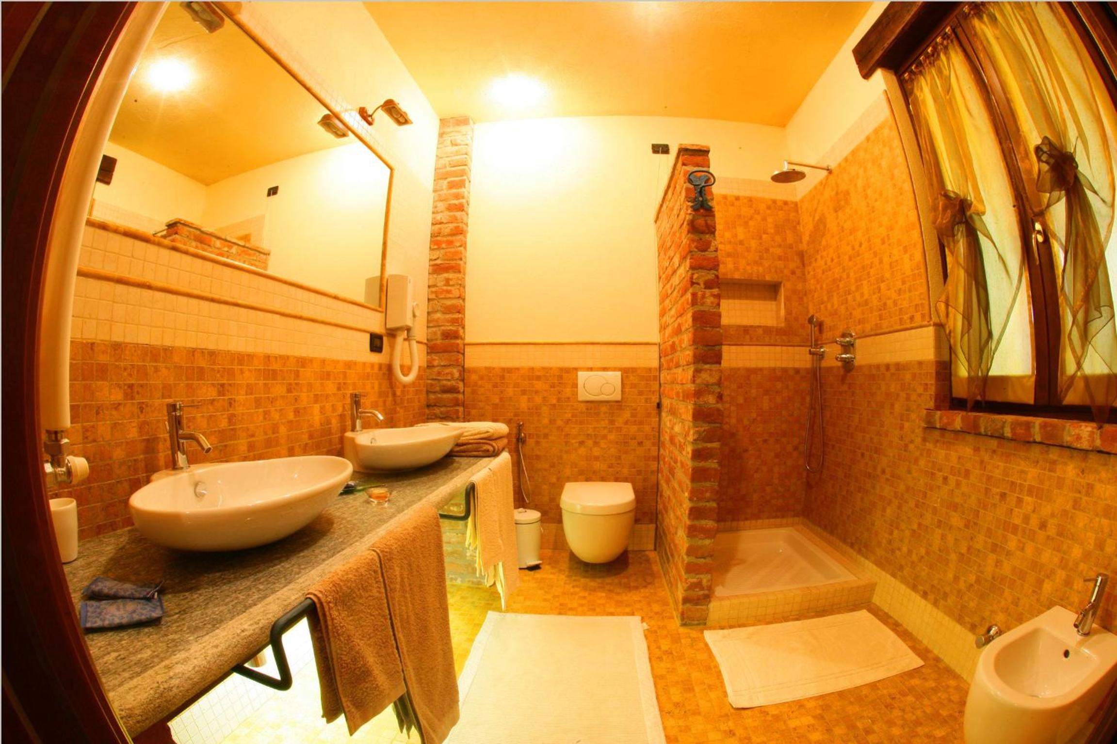 Double Room - Photo 6