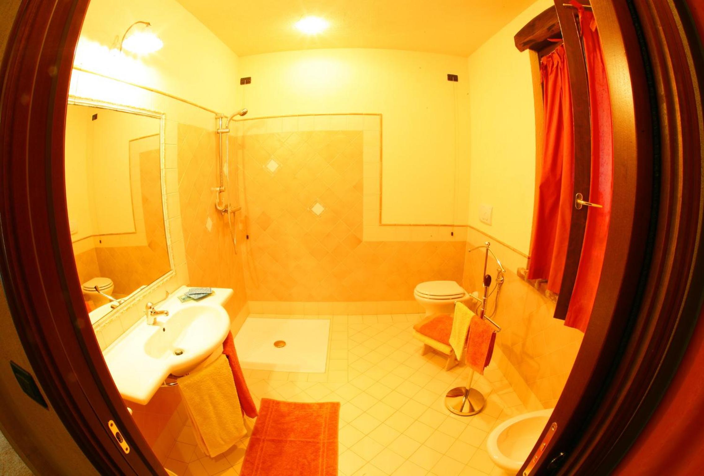 Double Room - Photo 19