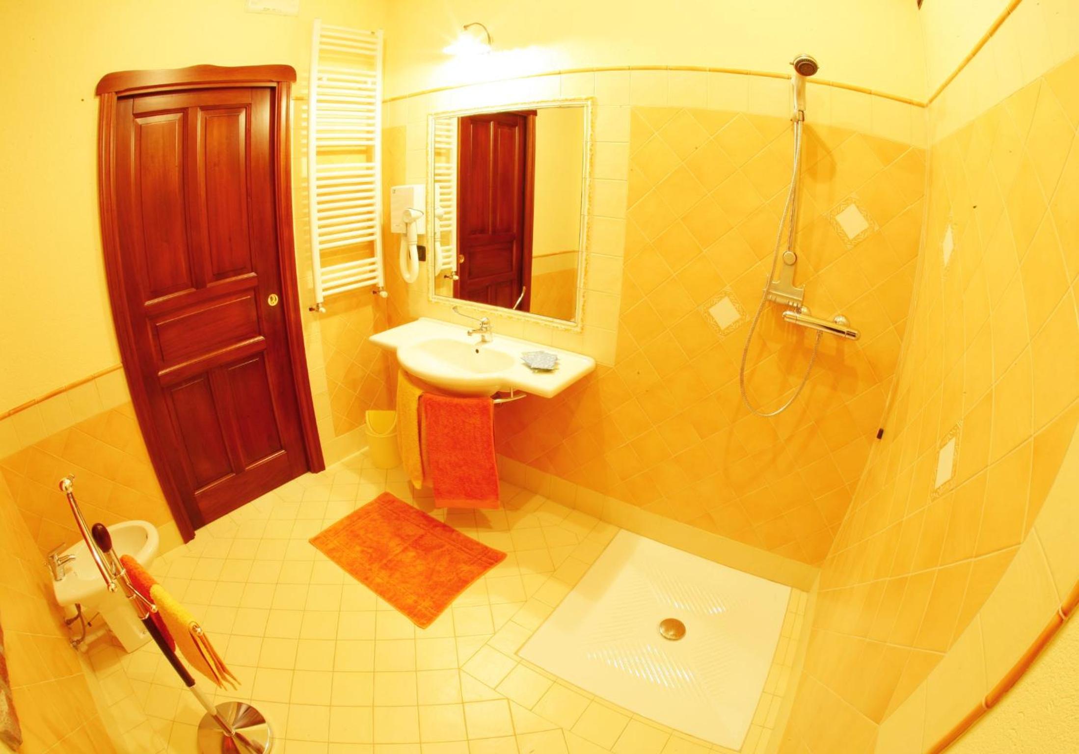 Double Room - Photo 2