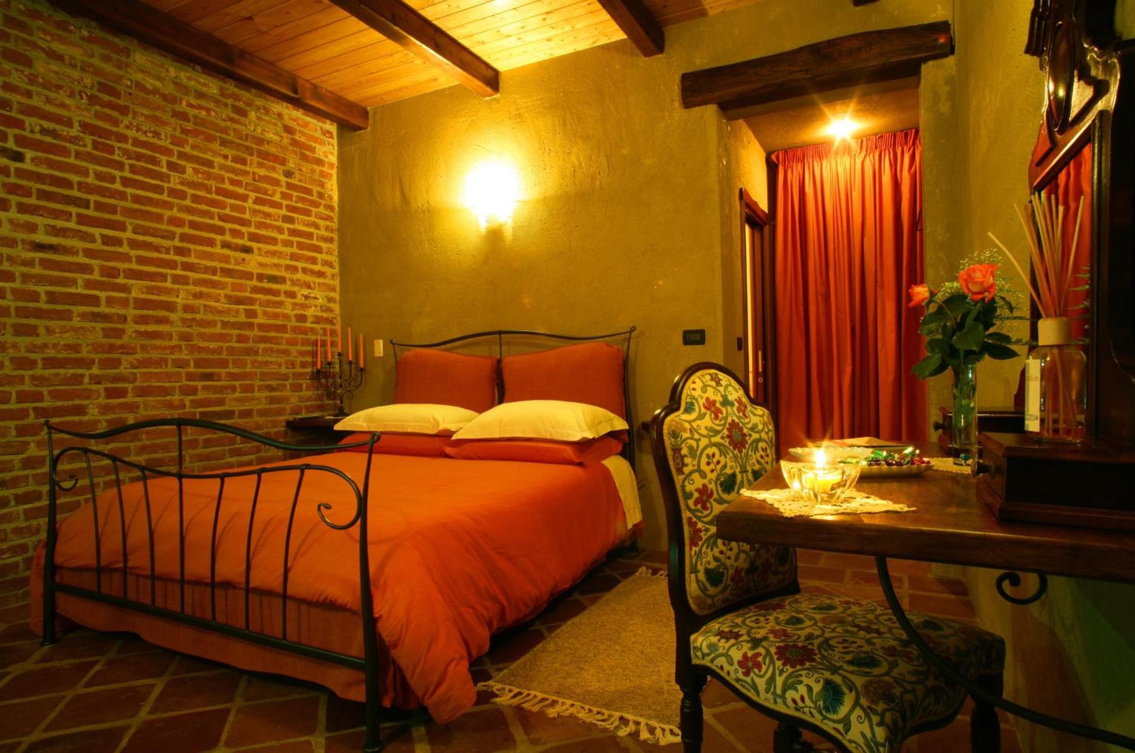 Double Room - Photo 13