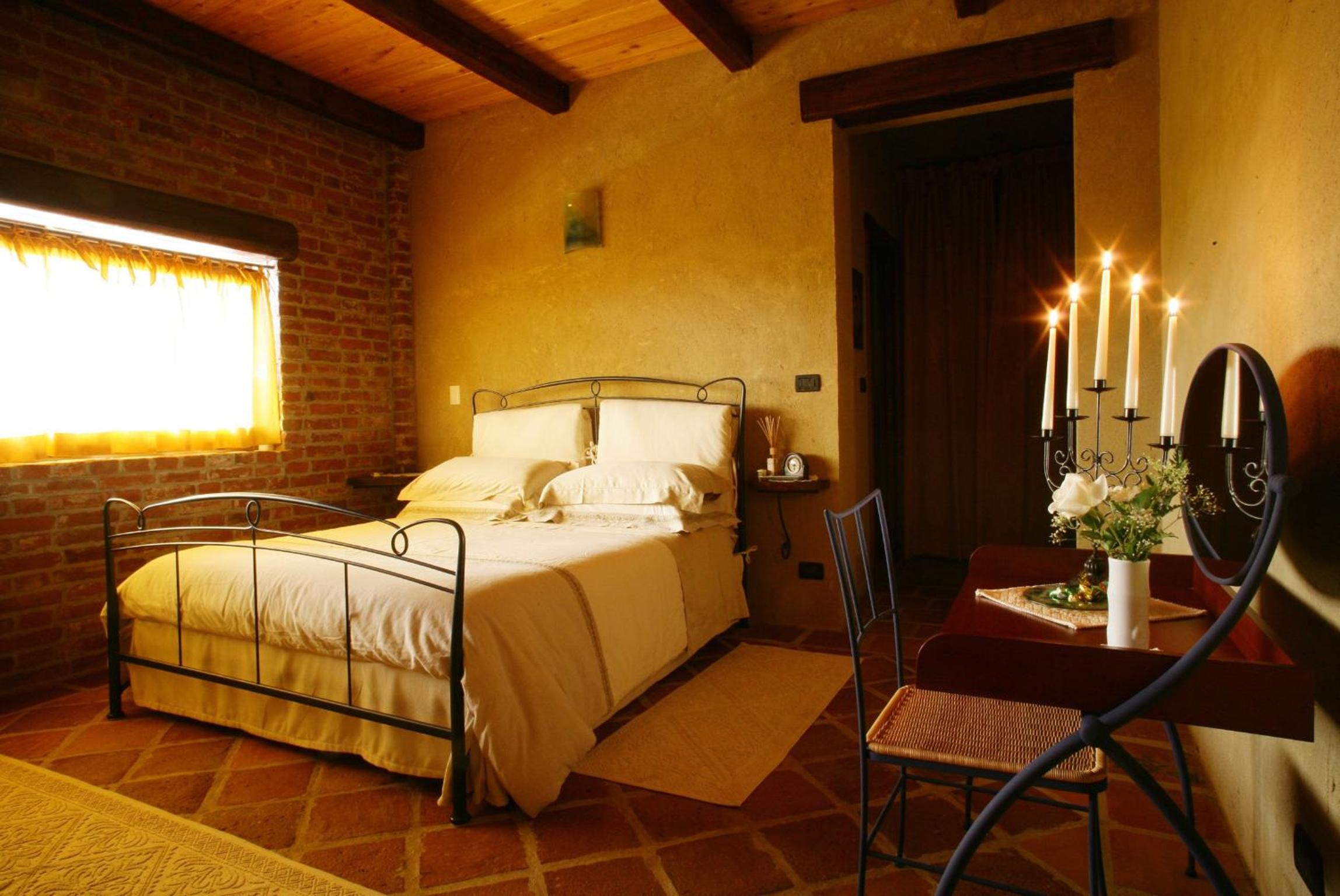 Double Room - Photo 15