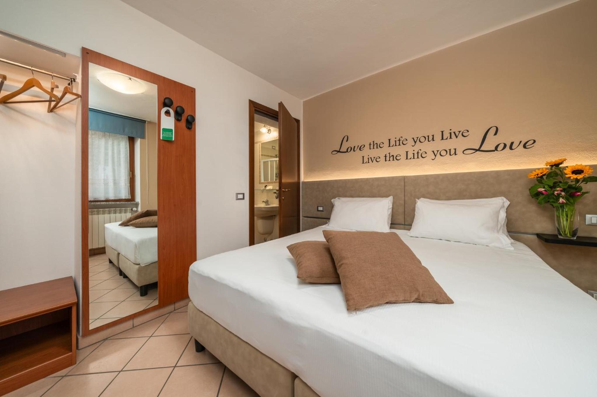 Standard Double Room photo 1