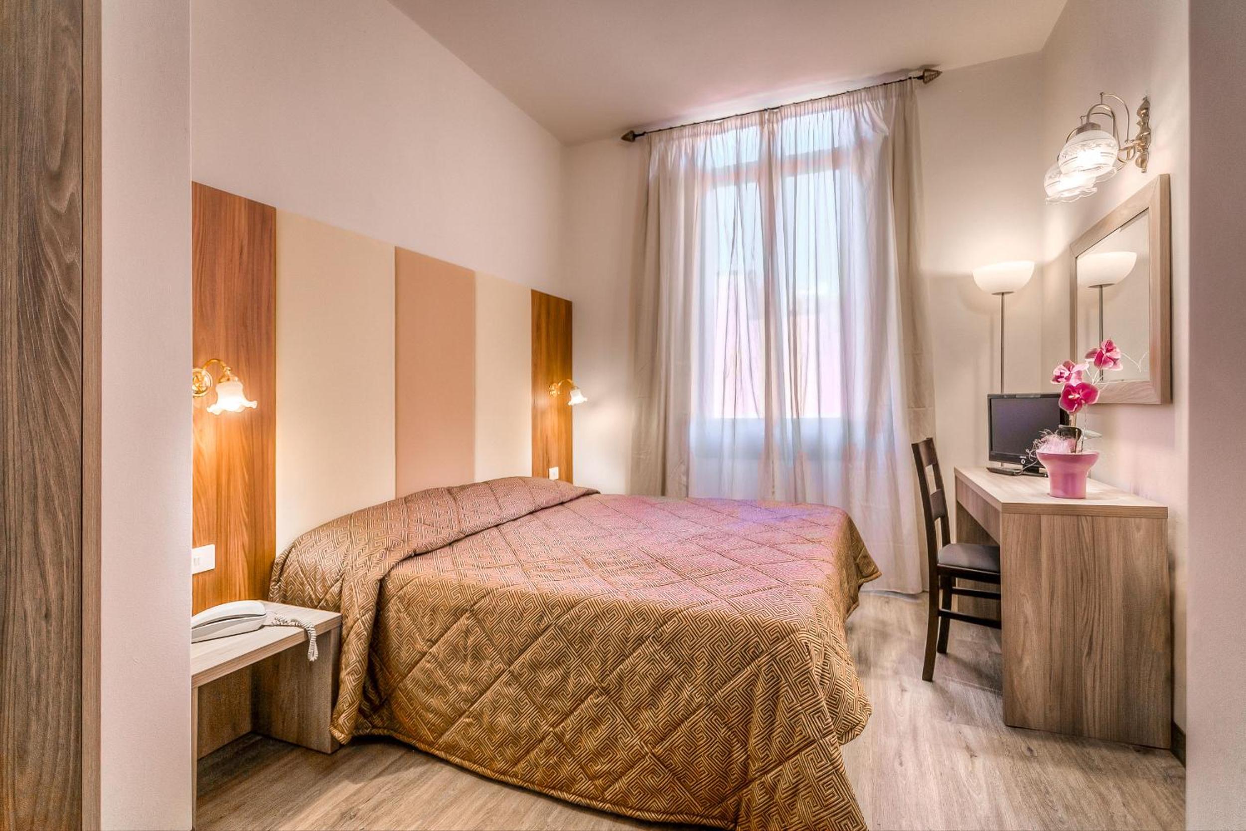 Double or Twin Room photo 1