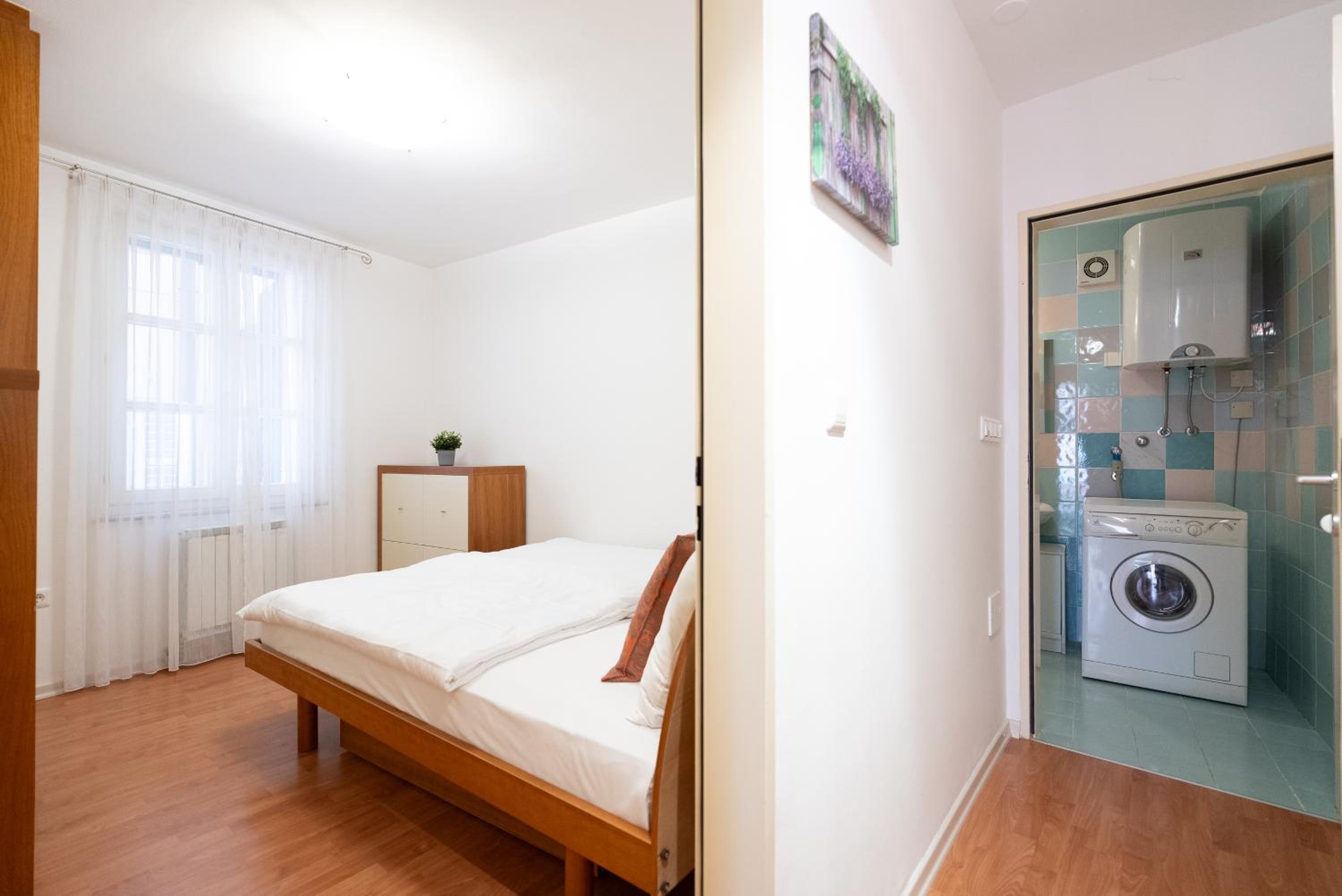 Apartment with City View photo 2