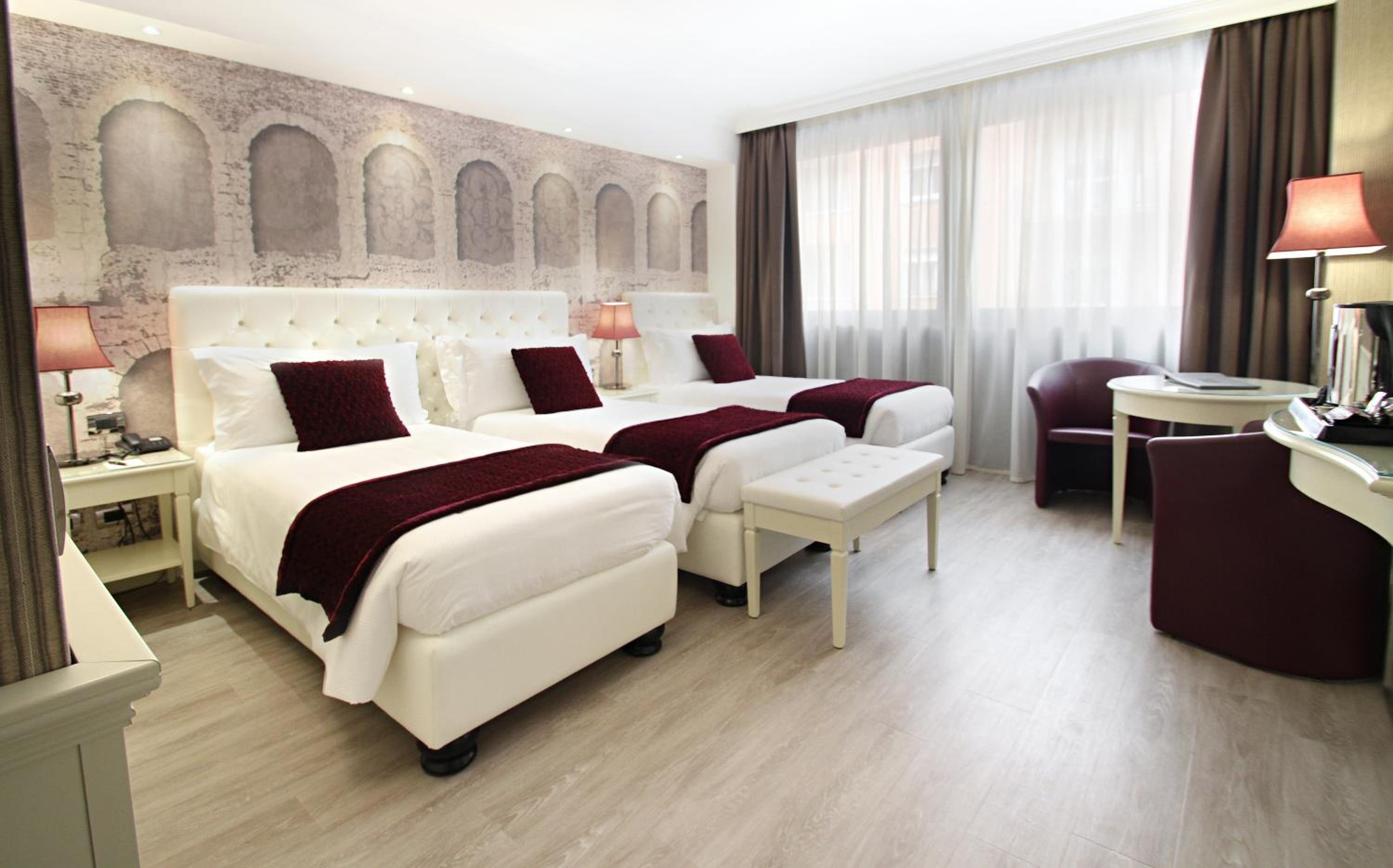 Deluxe Triple Room - Photo 1